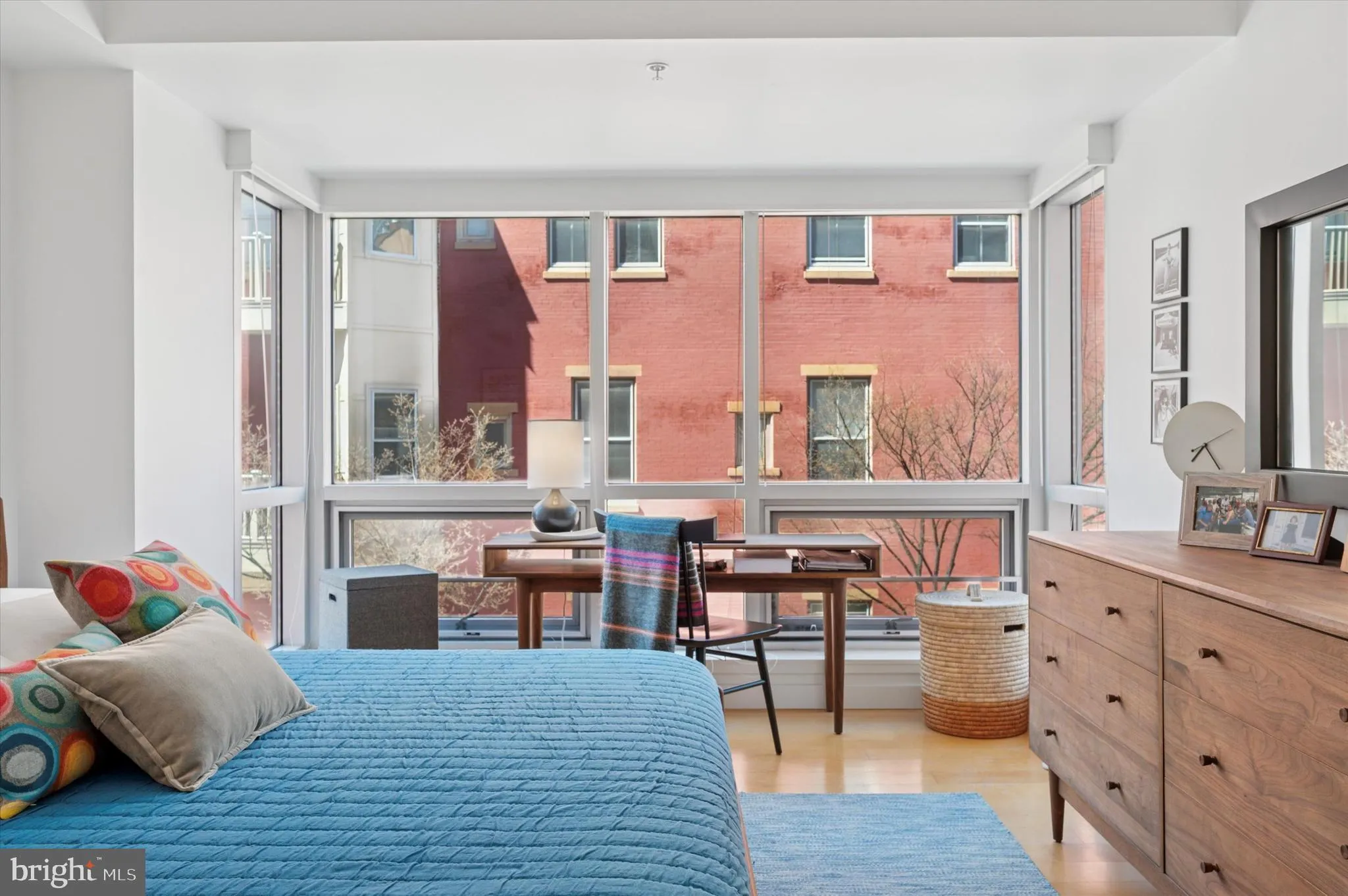 Philadelphia, Pennsylvania 19107, United States, 2 Bedrooms Bedrooms, ,2 BathroomsBathrooms,Residential,Active,95233