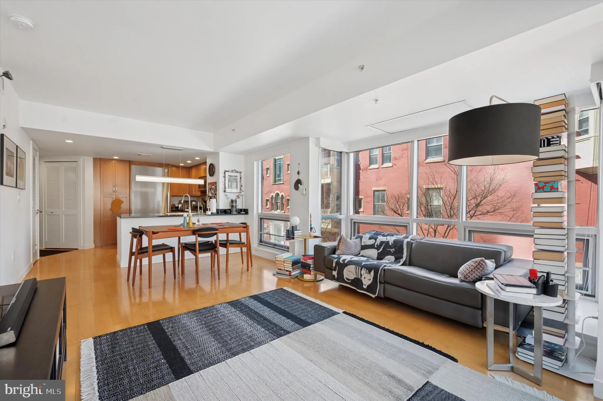 Philadelphia, Pennsylvania 19107, United States, 2 Bedrooms Bedrooms, ,2 BathroomsBathrooms,Residential,Active,95233