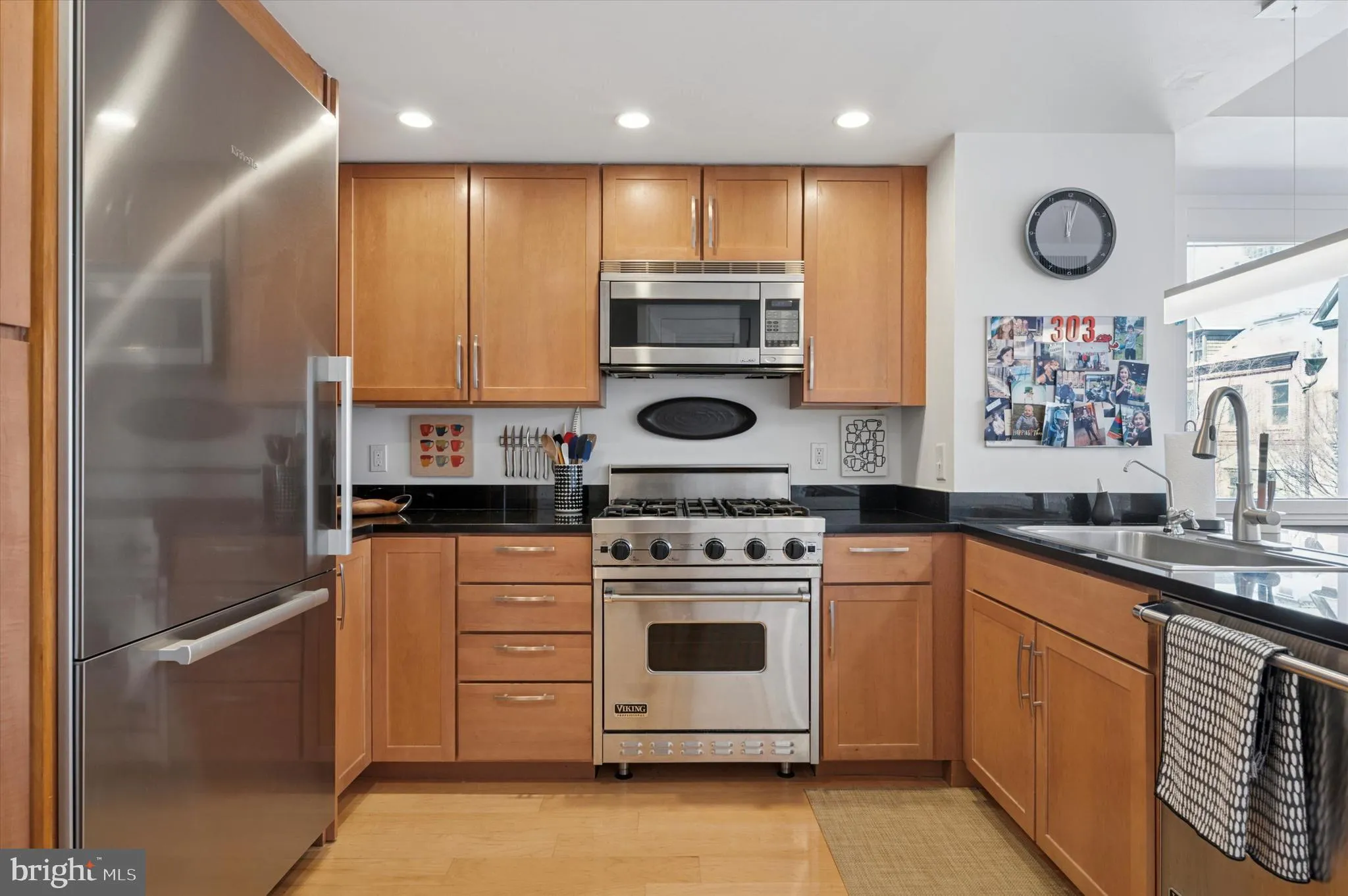 Philadelphia, Pennsylvania 19107, United States, 2 Bedrooms Bedrooms, ,2 BathroomsBathrooms,Residential,Active,95233