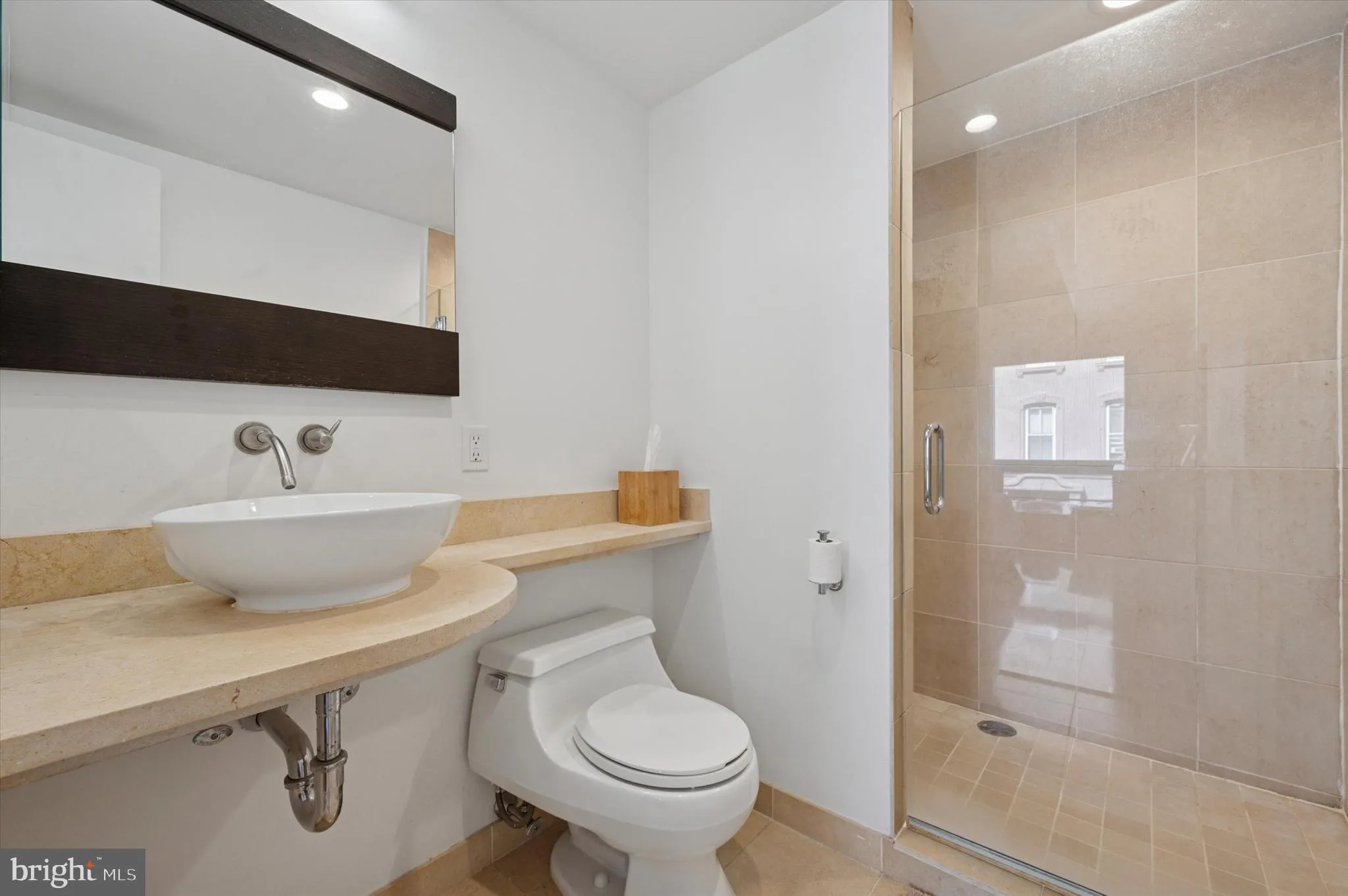 Philadelphia, Pennsylvania 19107, United States, 2 Bedrooms Bedrooms, ,2 BathroomsBathrooms,Residential,Active,95233