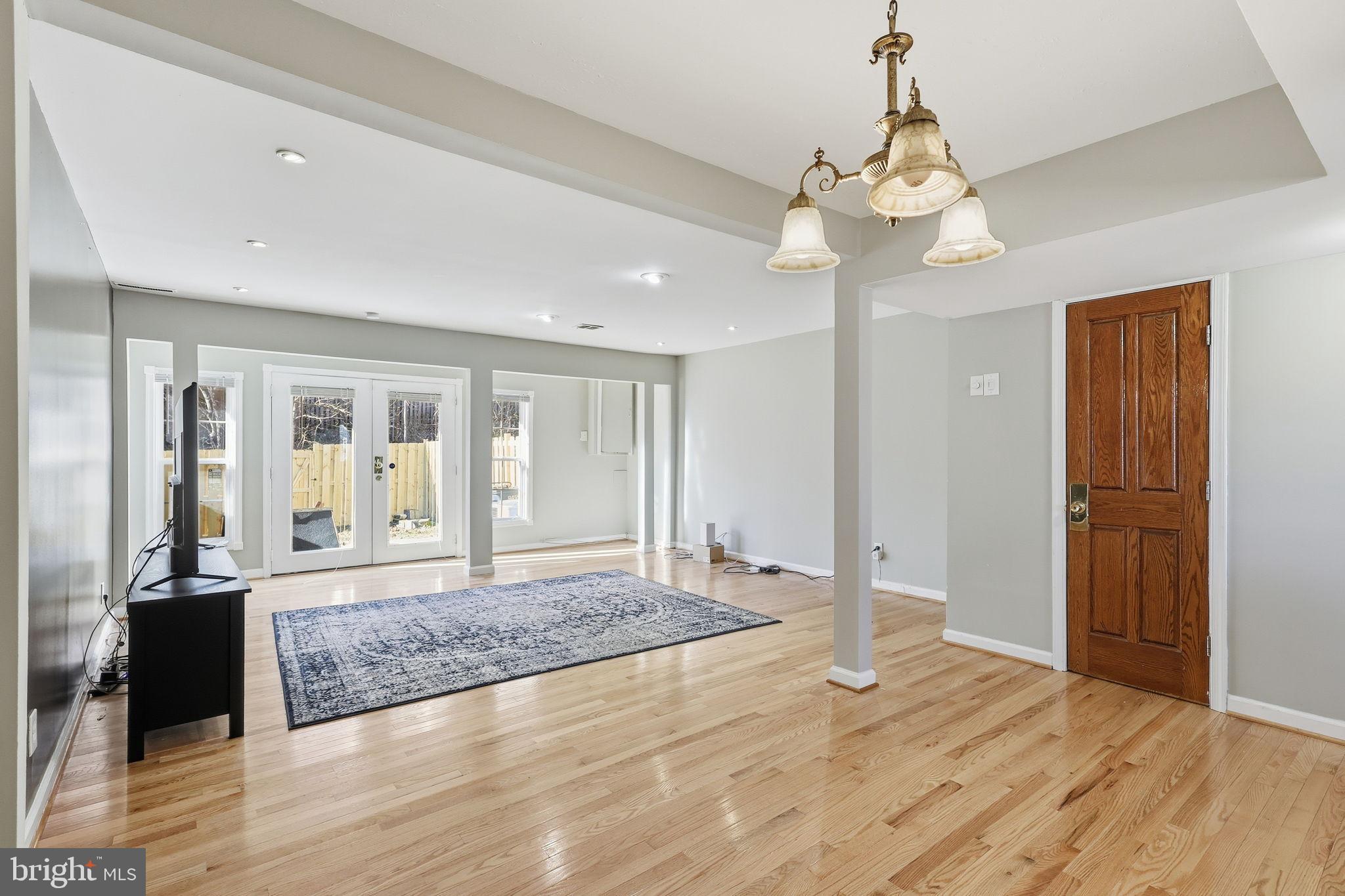 GEORGETOWN  VILLAGE - Residential