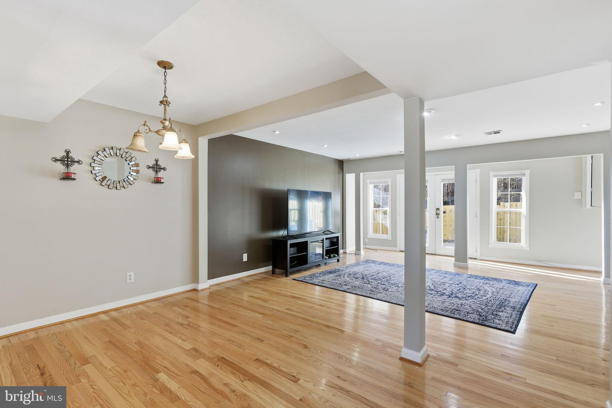 GEORGETOWN  VILLAGE - Residential