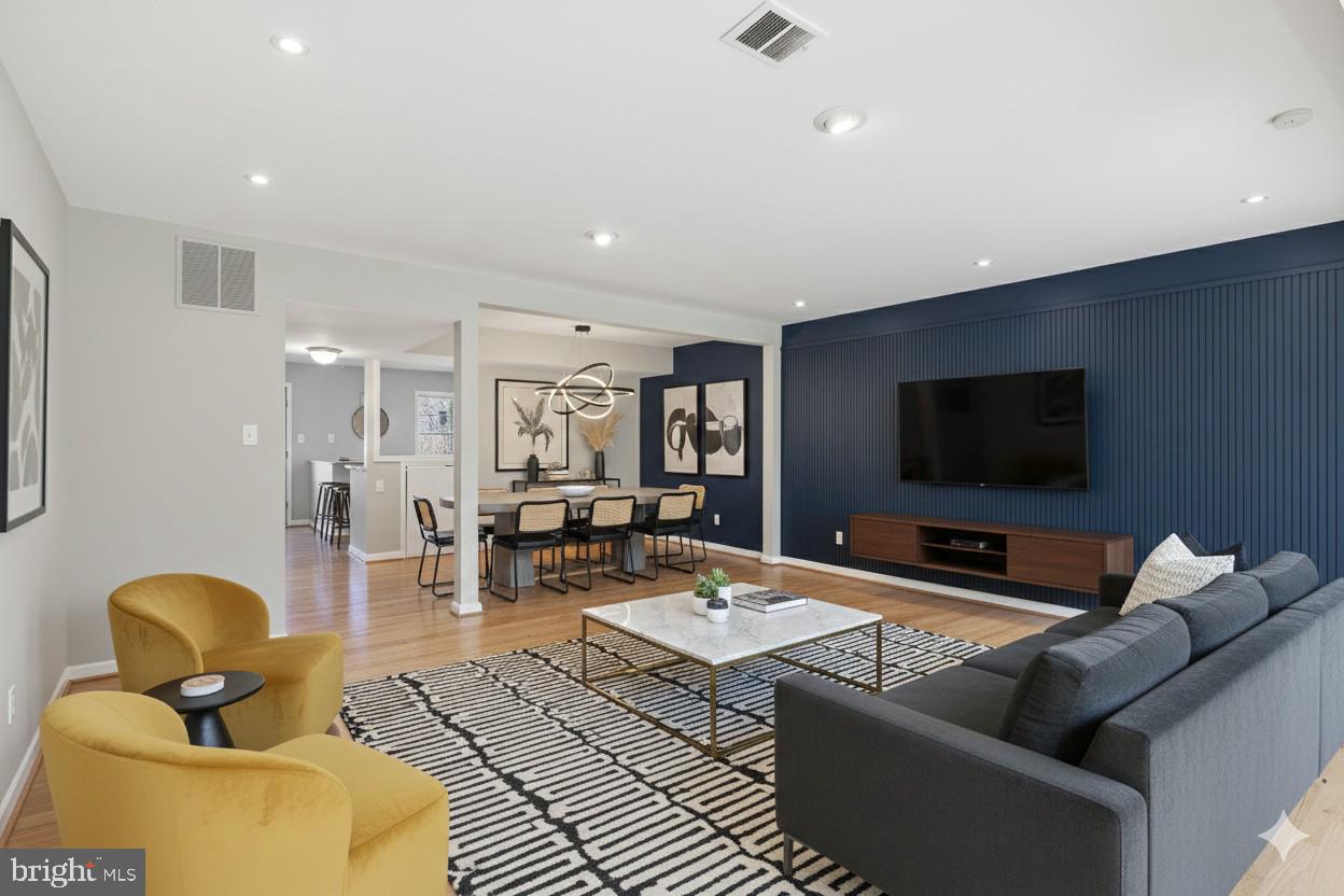 GEORGETOWN  VILLAGE - Residential