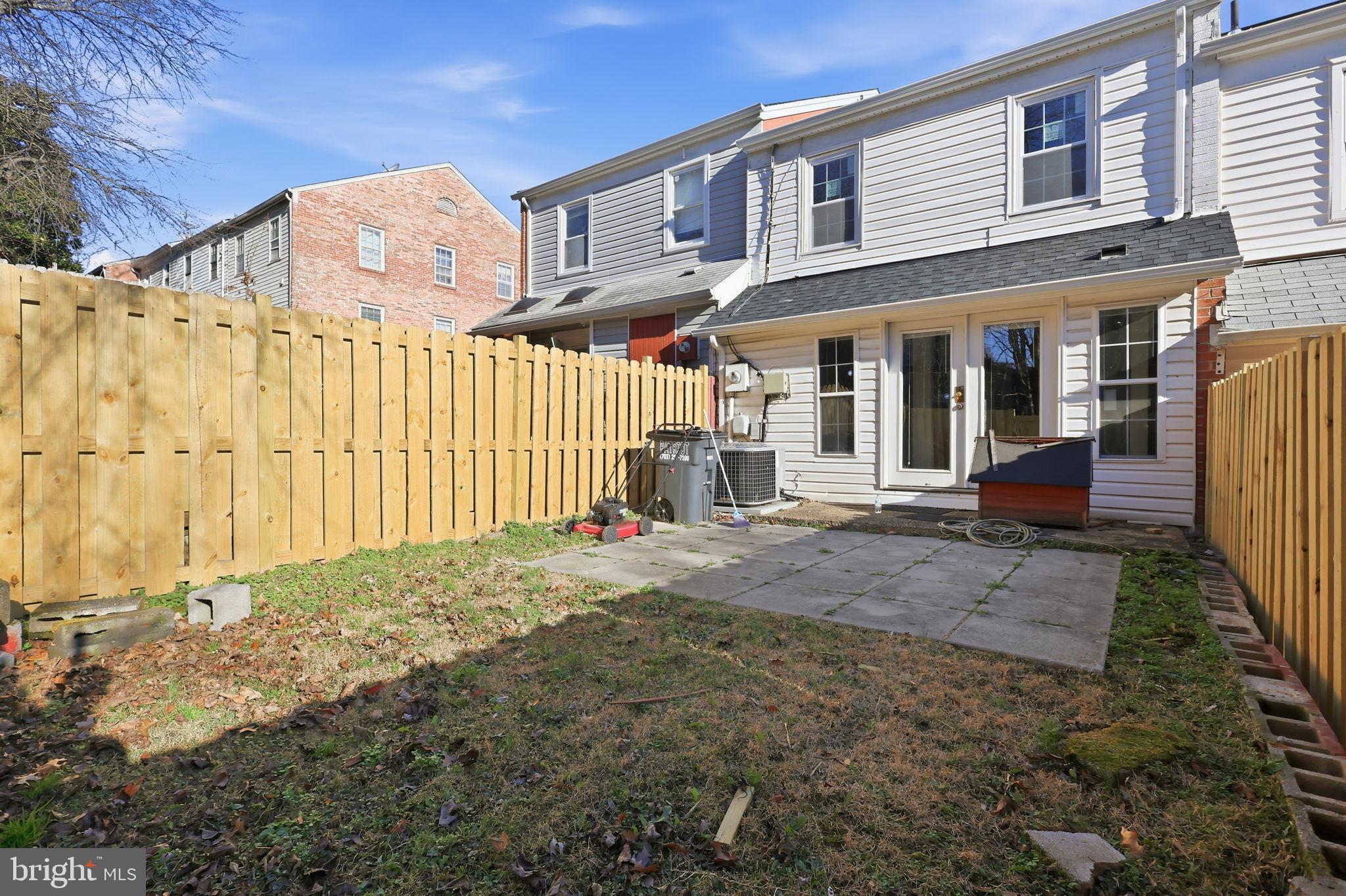 GEORGETOWN  VILLAGE - Residential