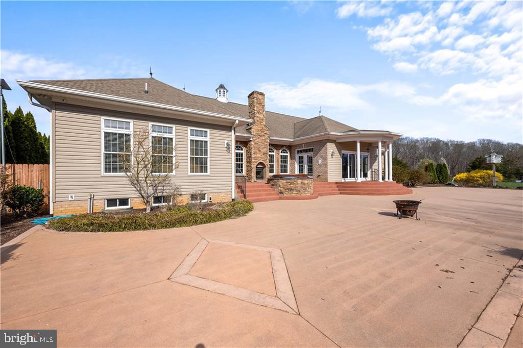 18185 NARROW PATH TRAIL