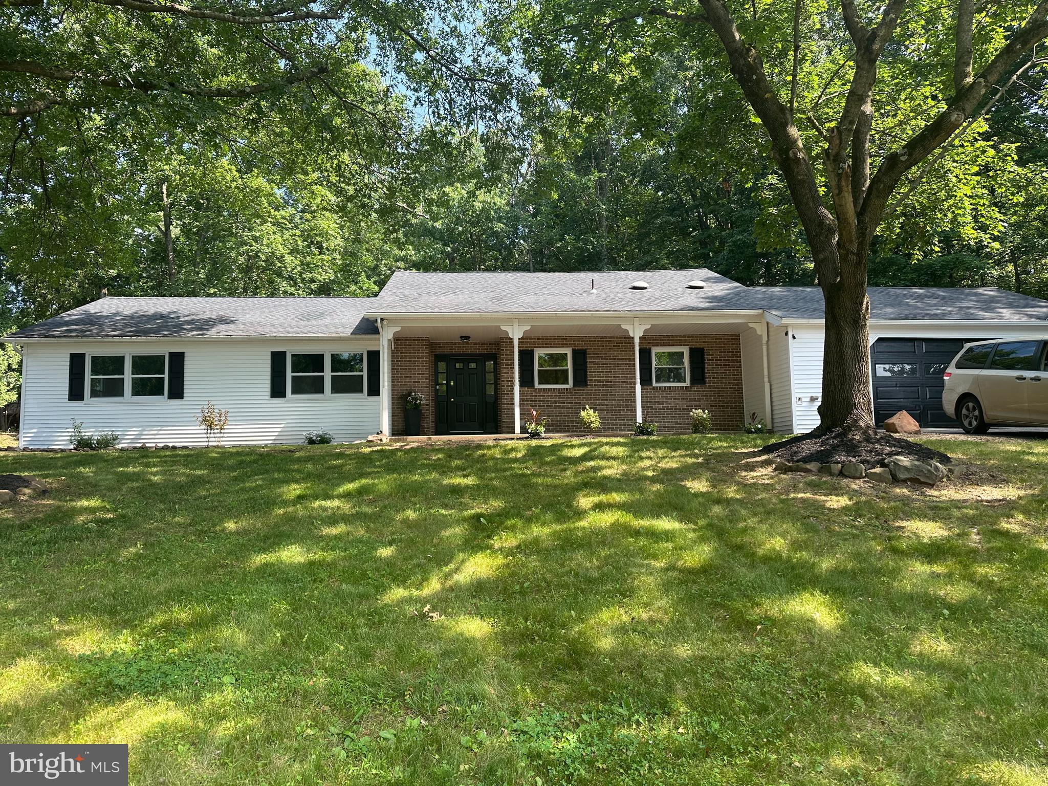 1332 CINNAMON DRIVE