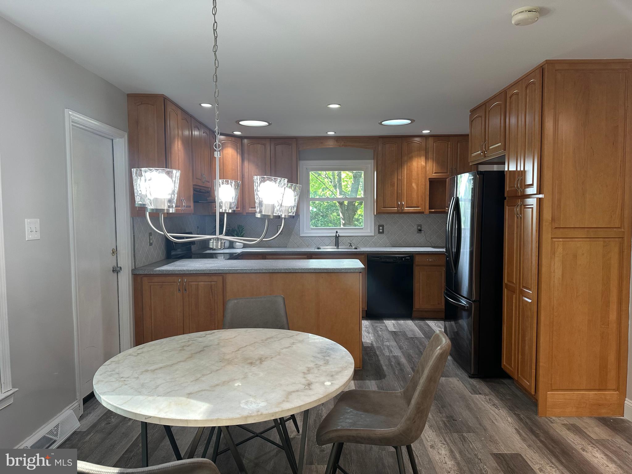 CAMP HILL - Residential