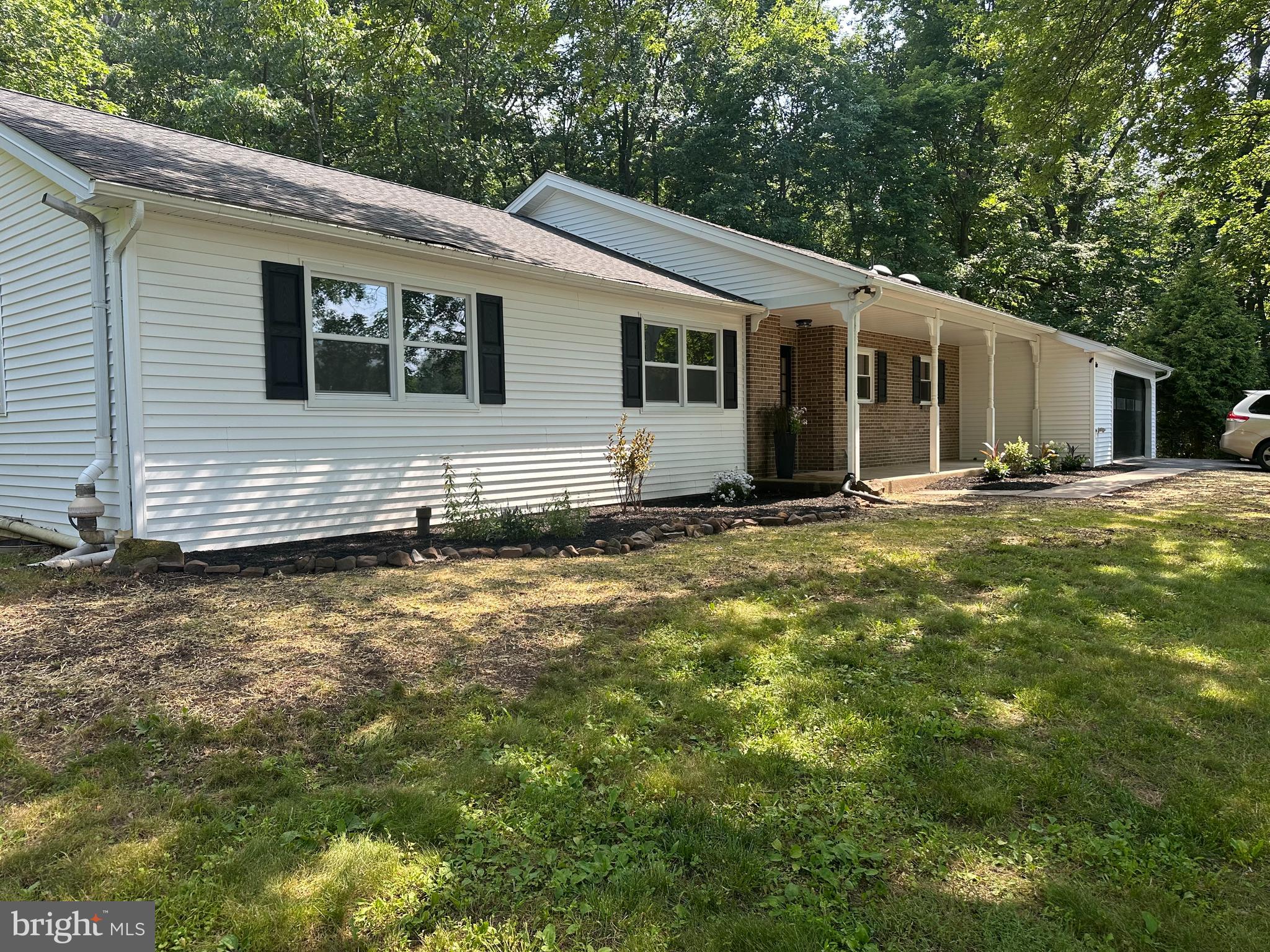 1332 CINNAMON DRIVE