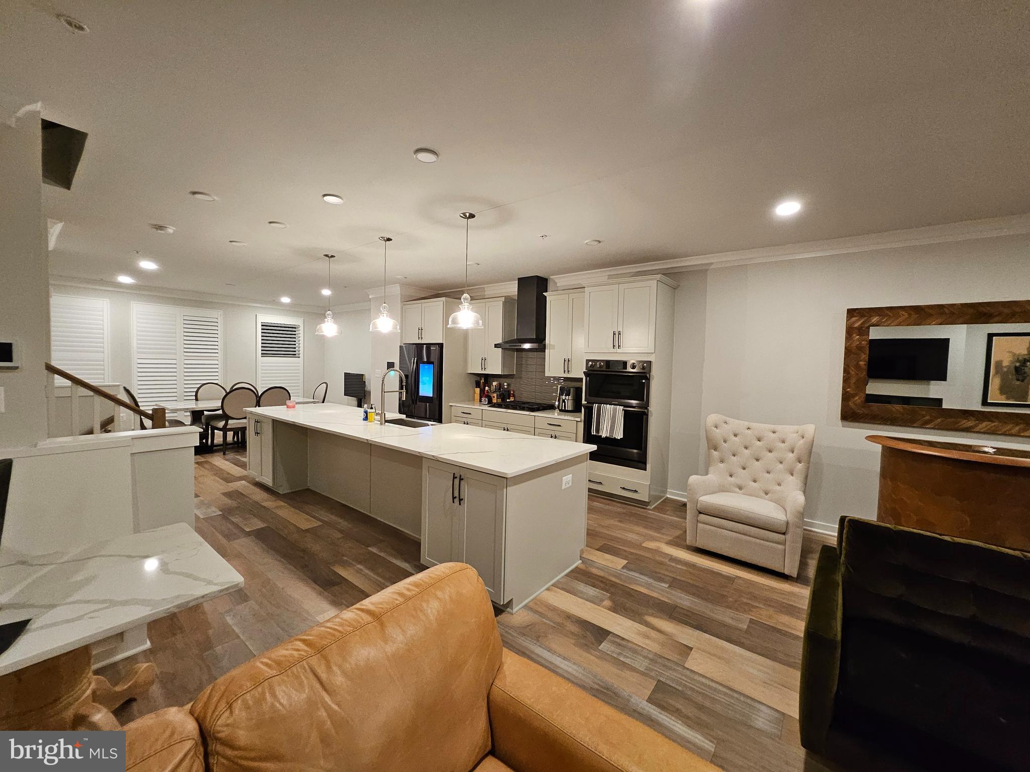 605 GLEN LAKE DRIVE