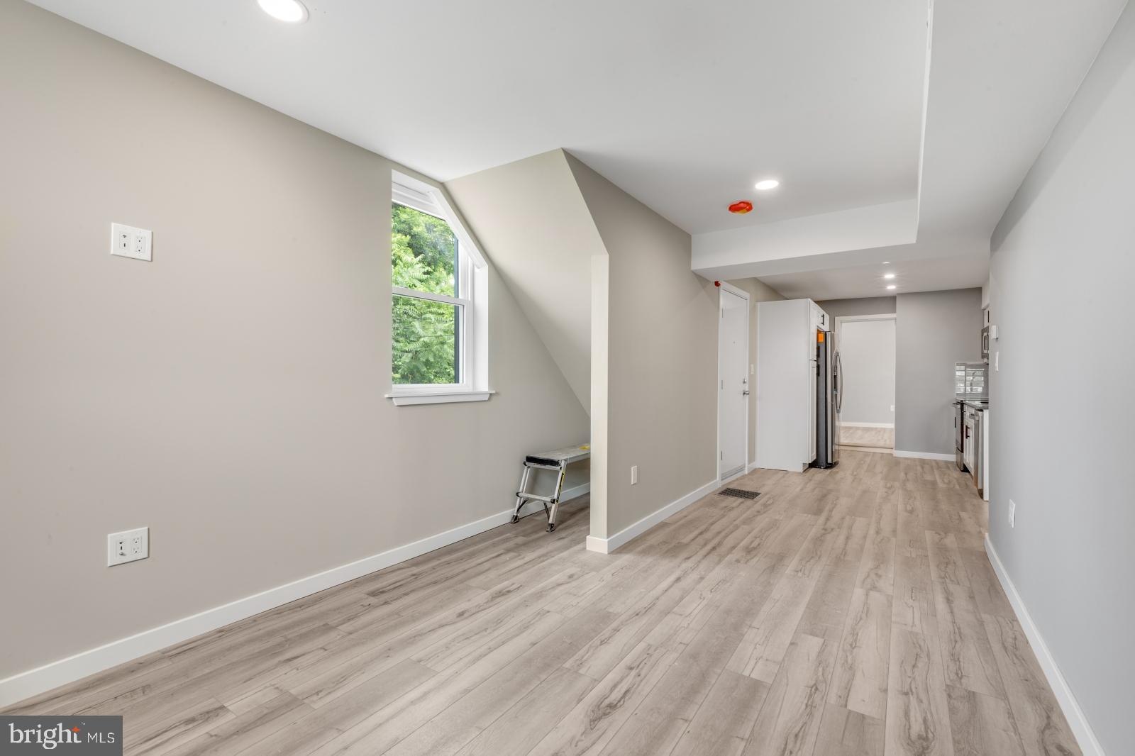 KENSINGTON - Residential Lease