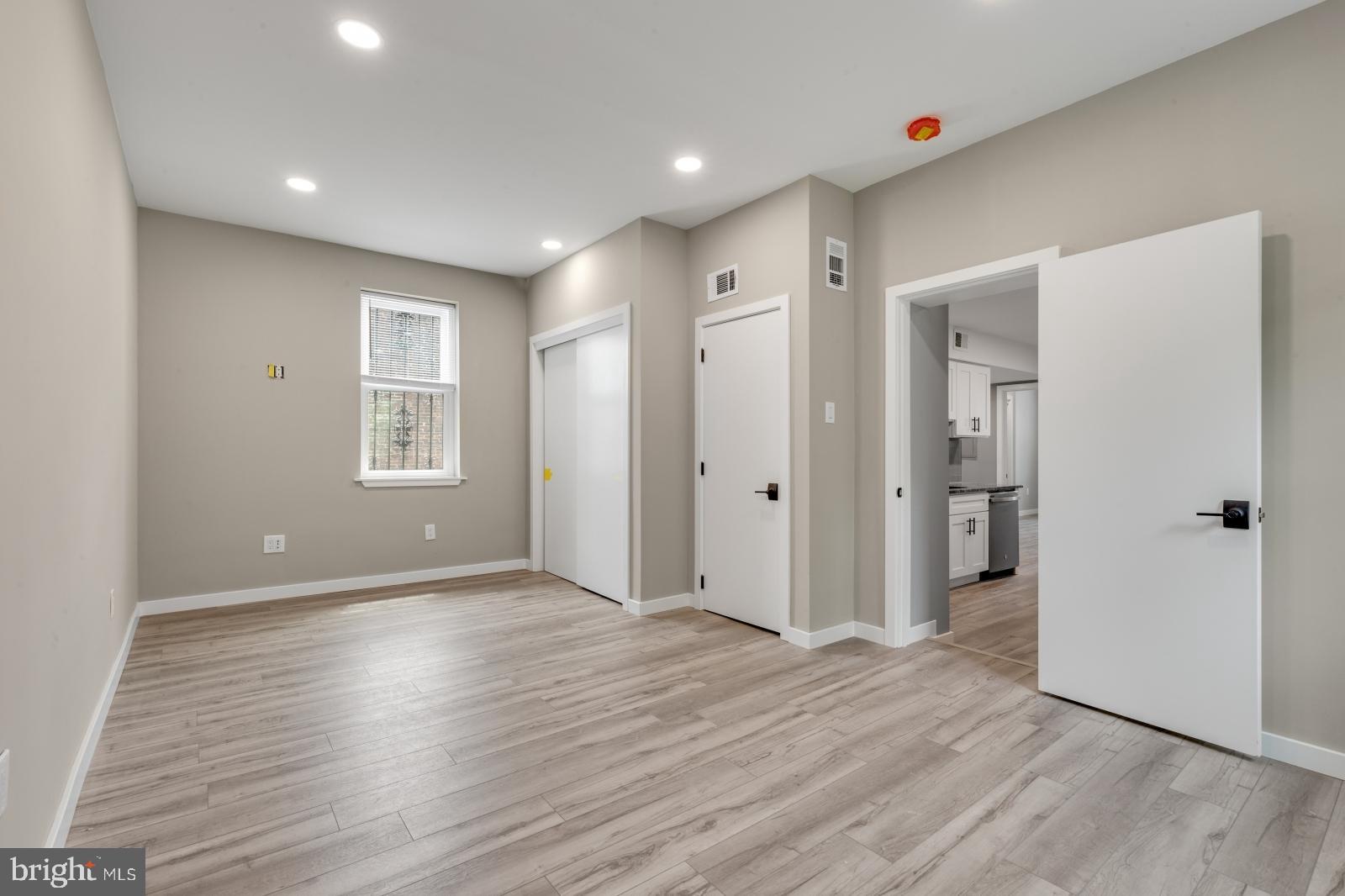 KENSINGTON - Residential Lease