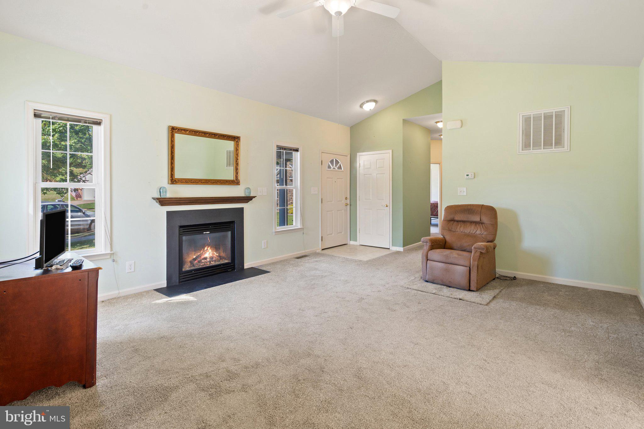 KINGS MANOR - Residential