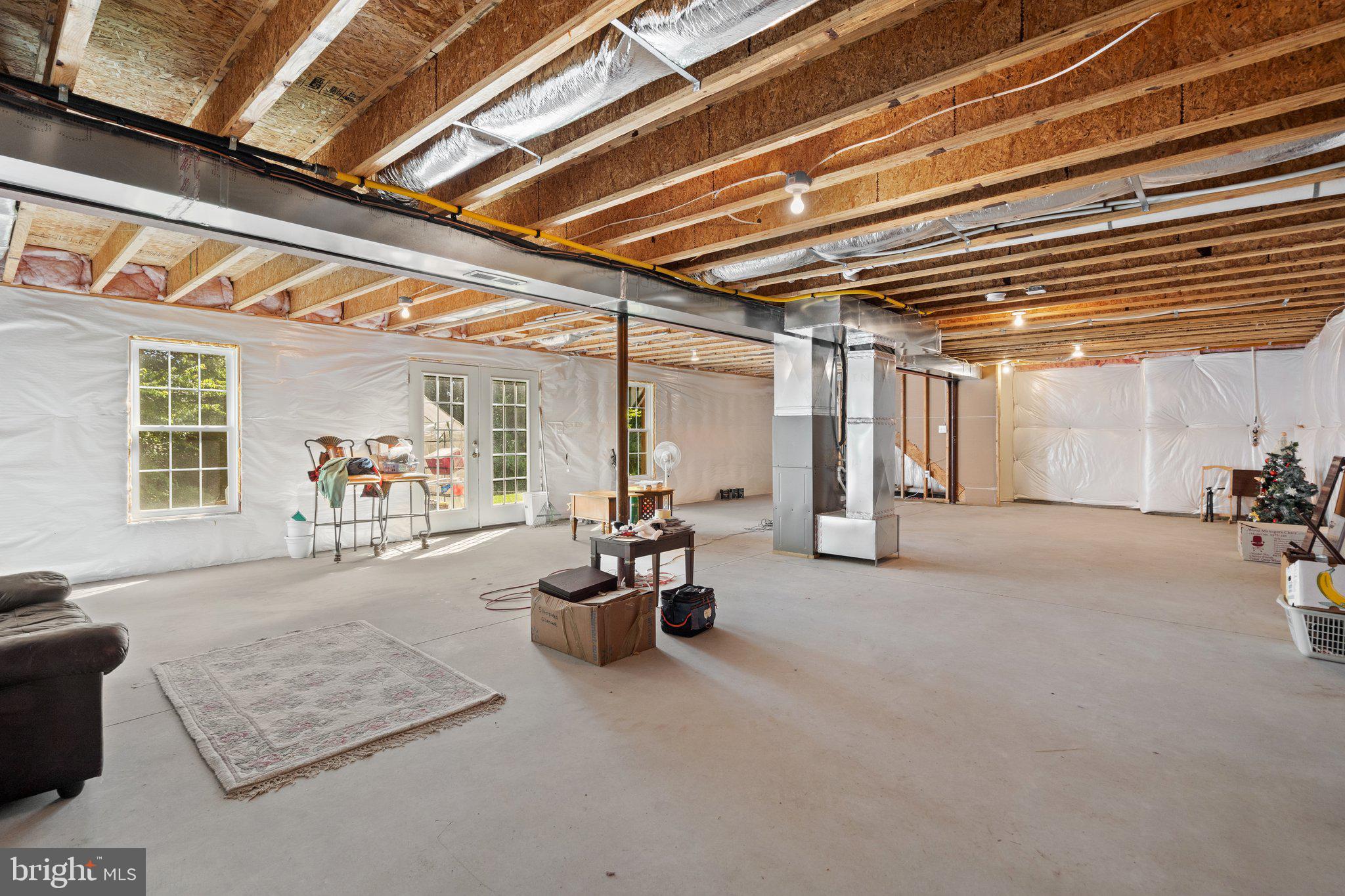 KINGS MANOR - Residential