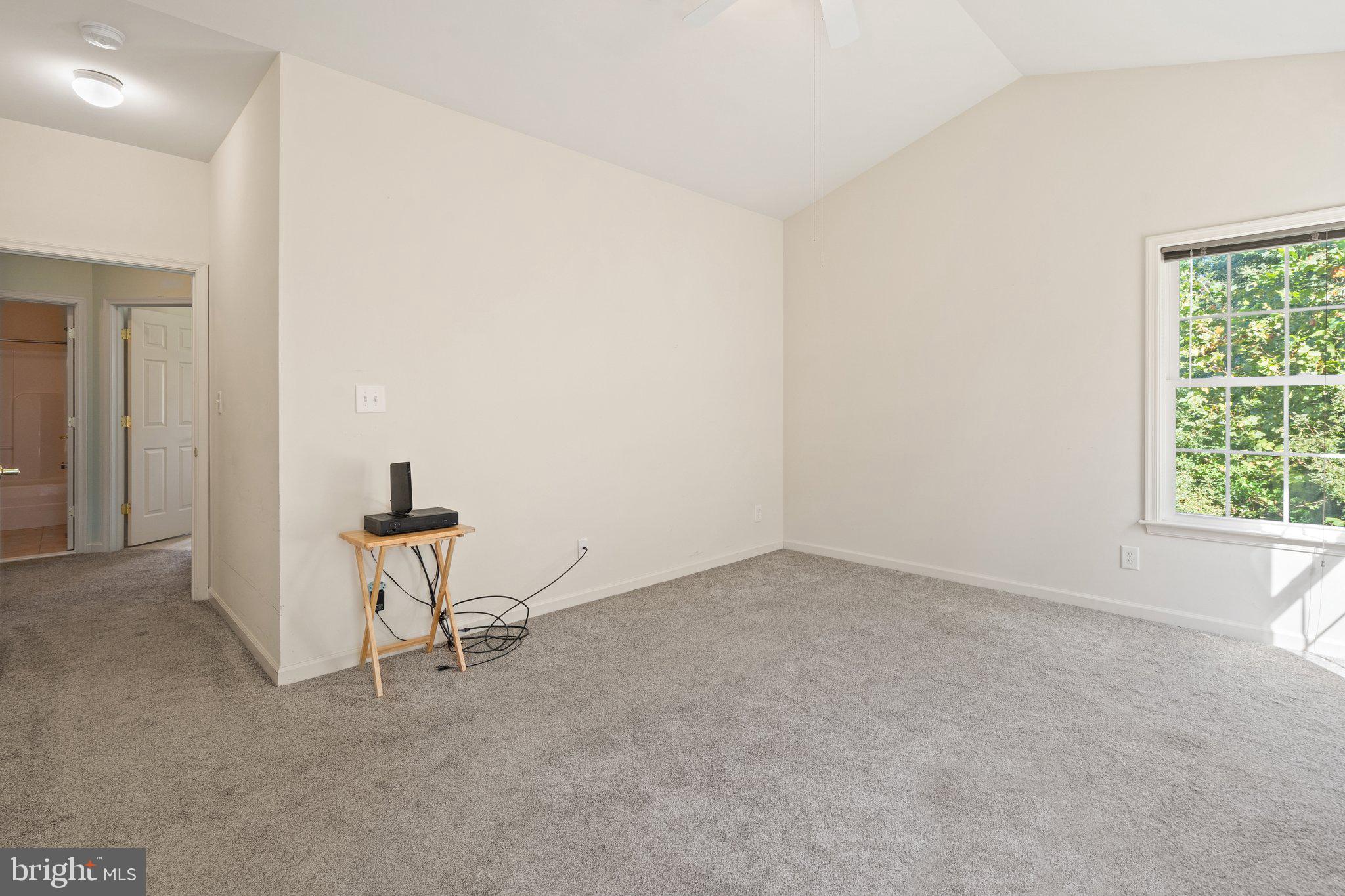 KINGS MANOR - Residential