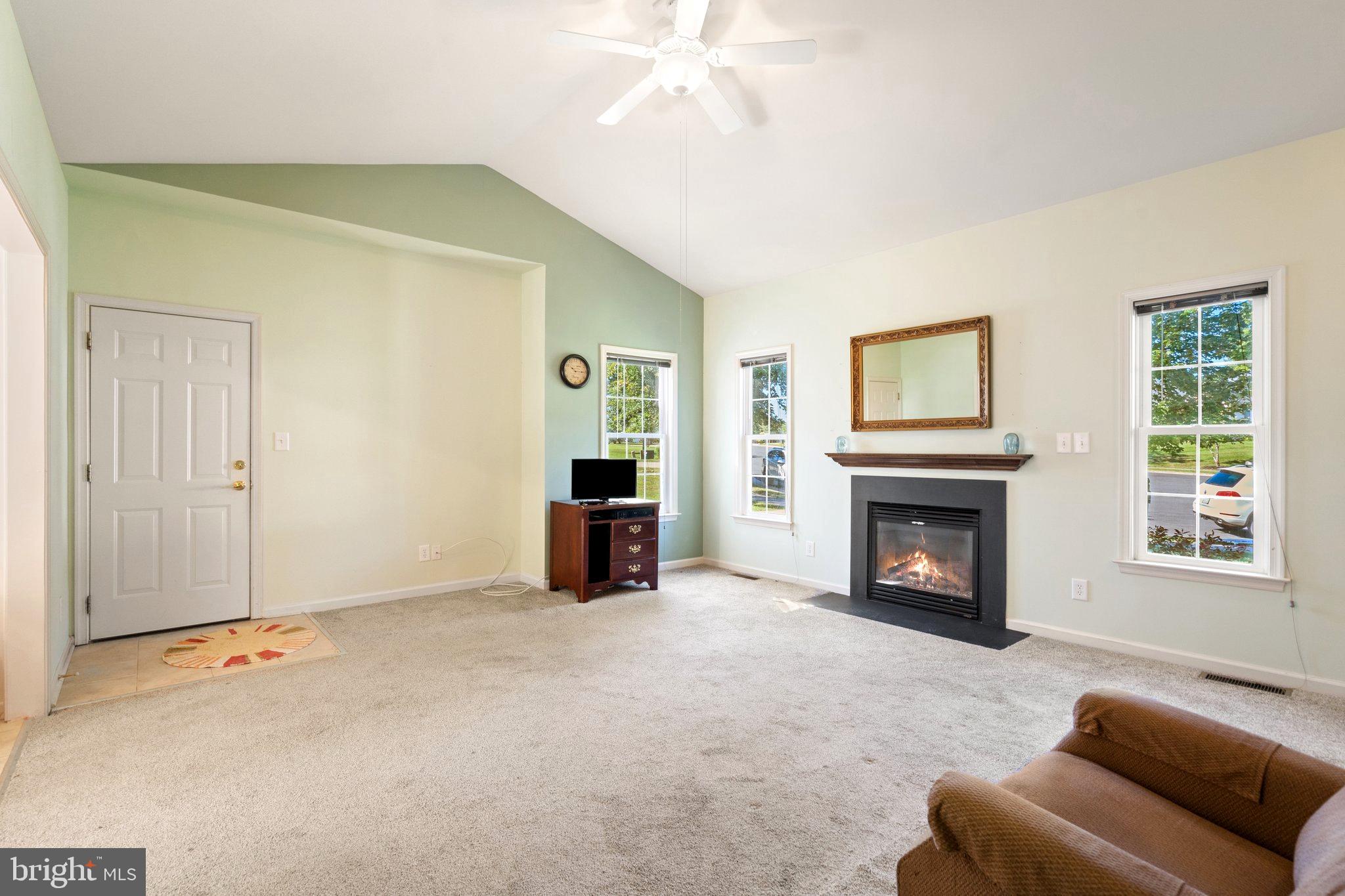 KINGS MANOR - Residential