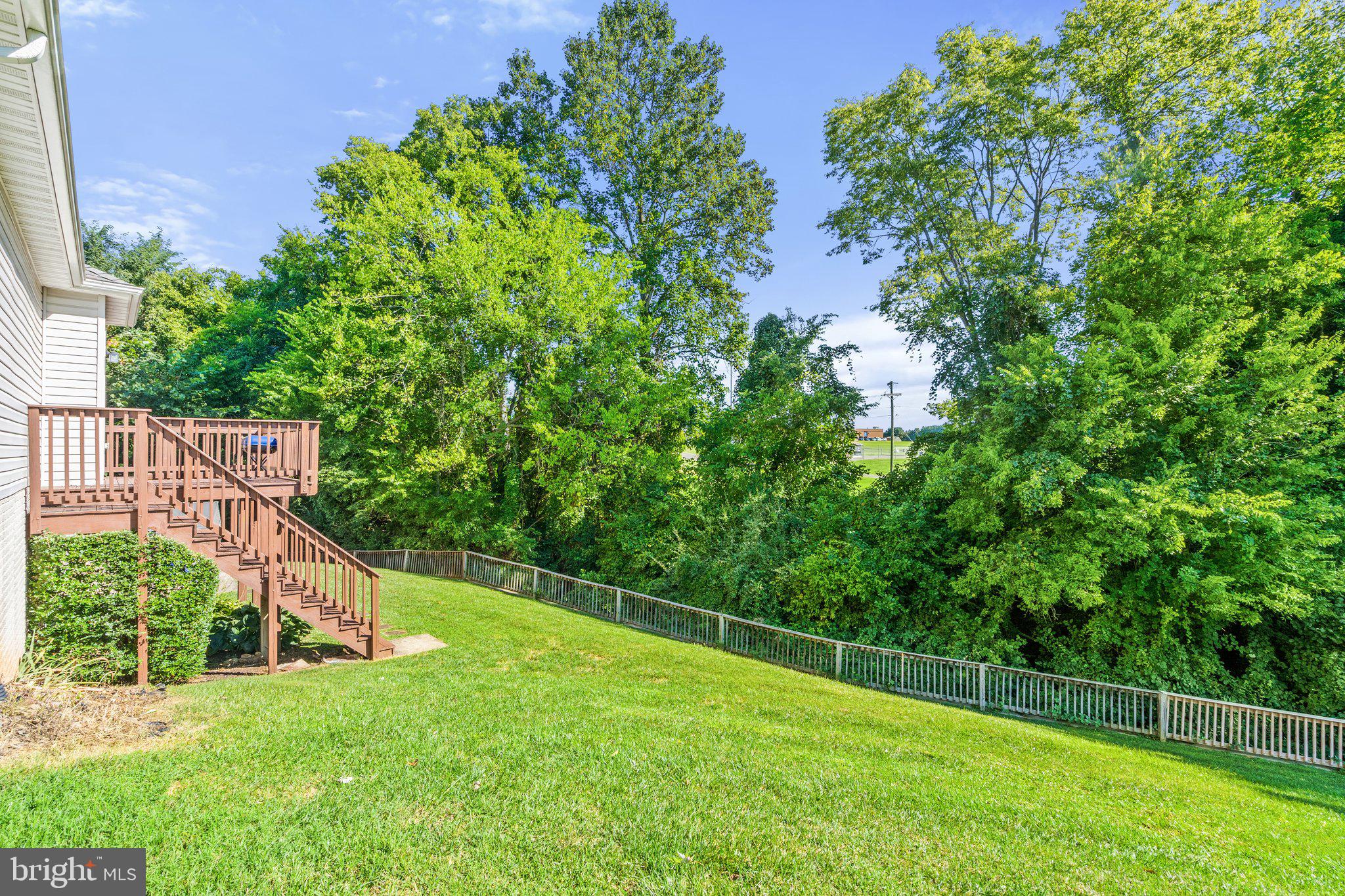 KINGS MANOR - Residential