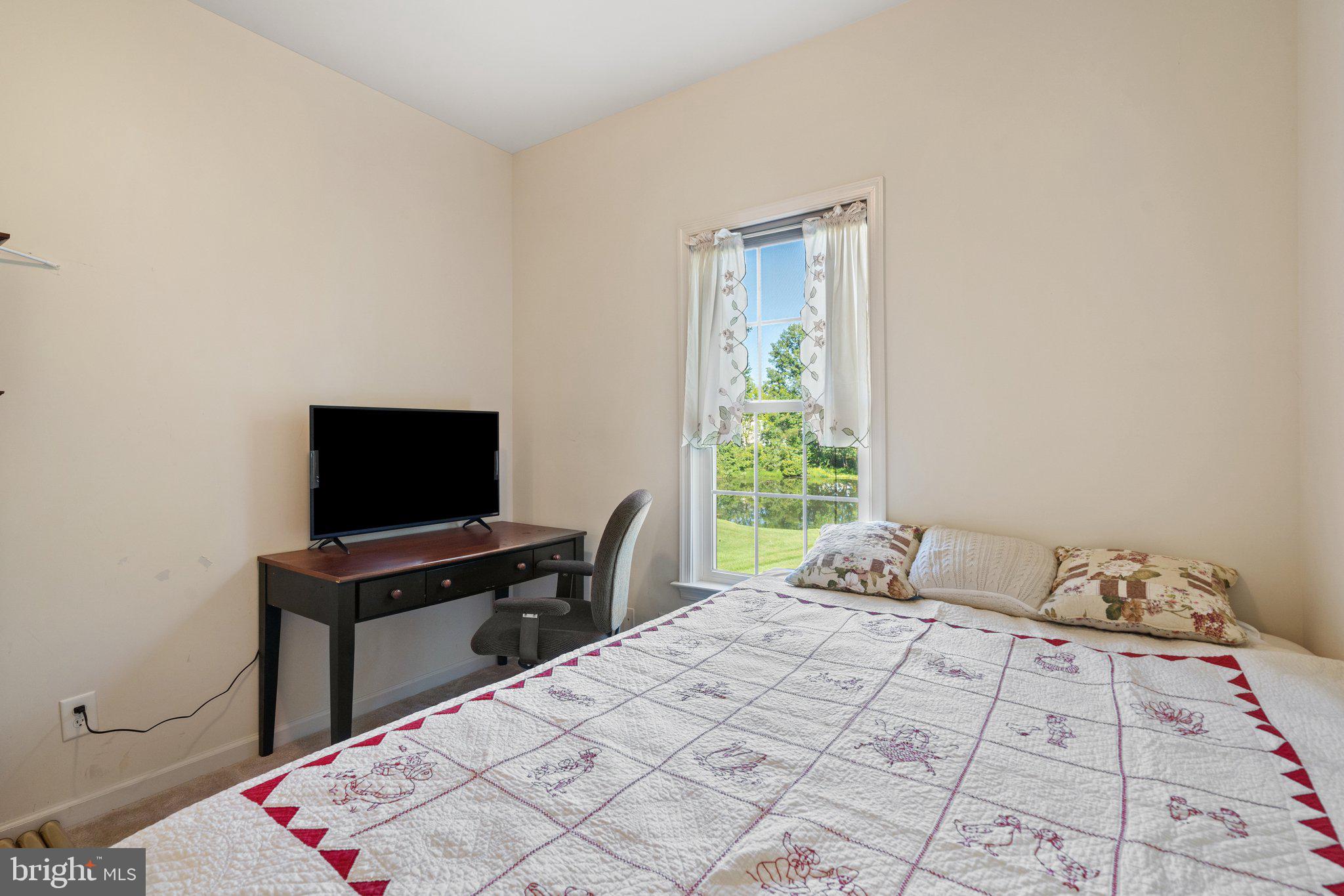 KINGS MANOR - Residential