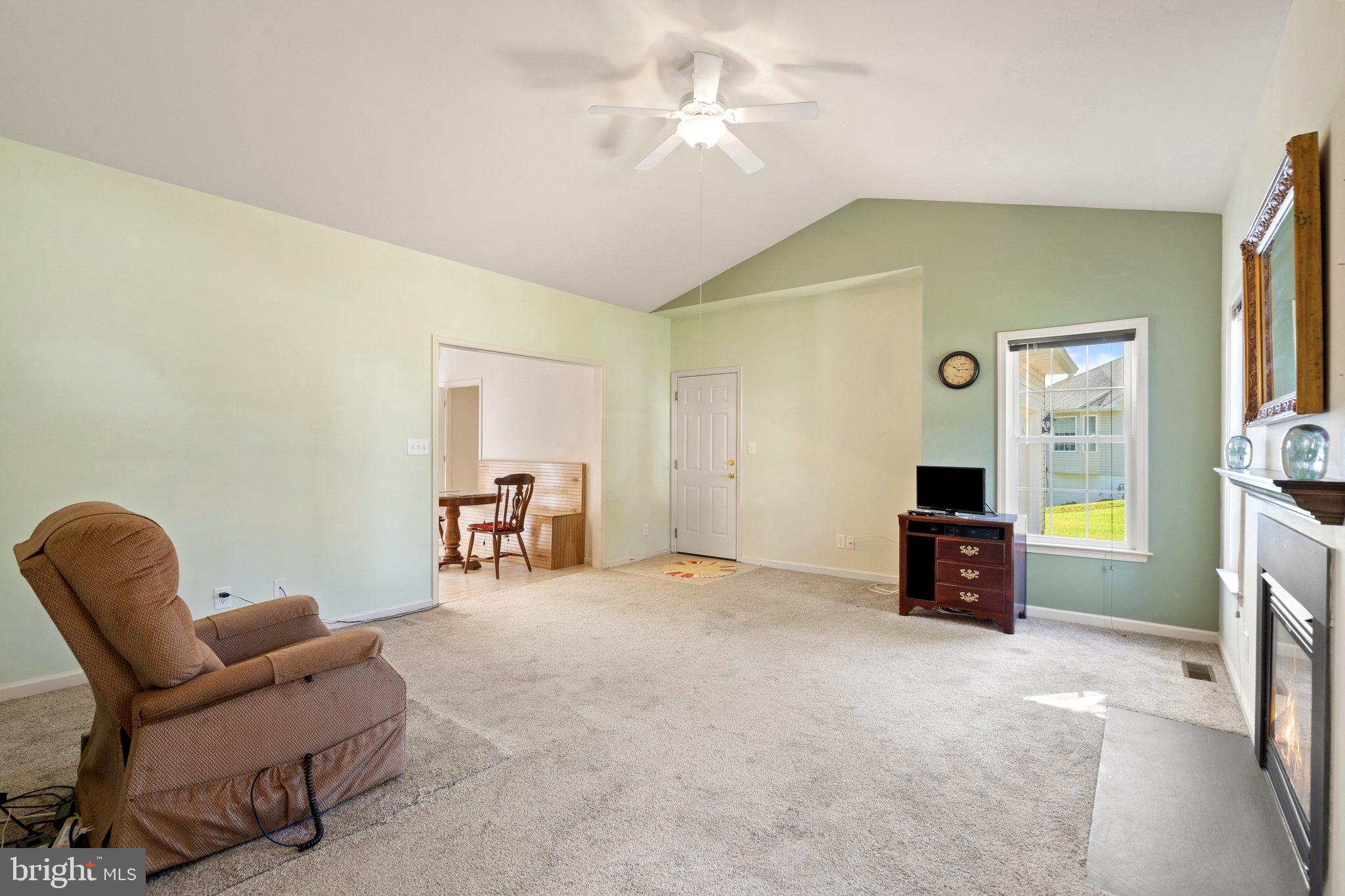 KINGS MANOR - Residential