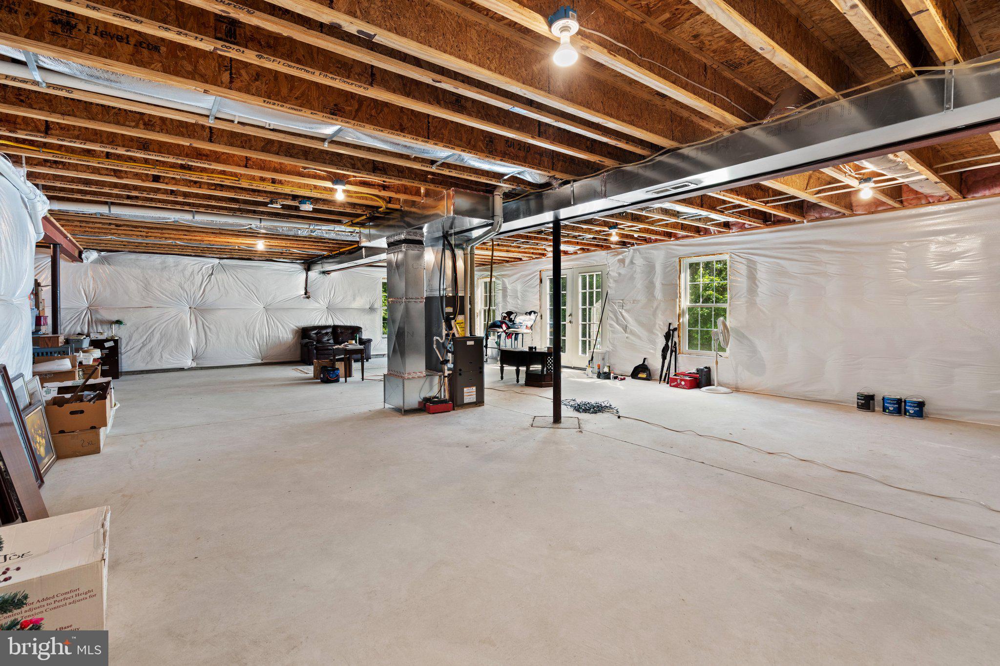 KINGS MANOR - Residential