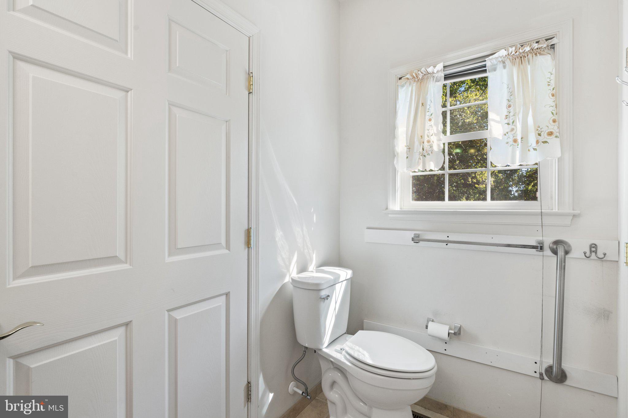 KINGS MANOR - Residential