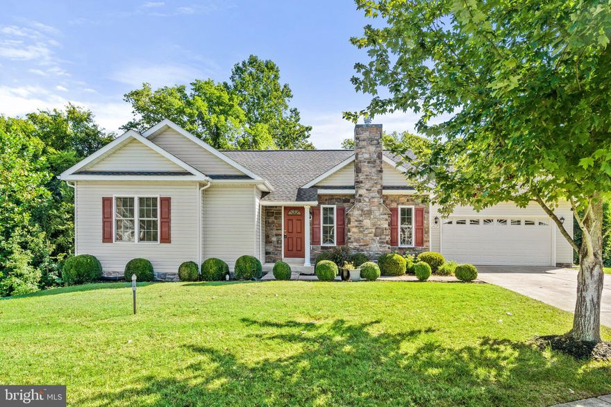 Highly sought after neighborhood in Kings Manor.  3 bedroom, 2 bath on main level. Full unfinished walk out basement to finish as you wish. Home is situated on a quiet cul-de-sac. Gas fireplace.  Custom master bathroom with  shower. Enjoy the peace and quiet on the 10x14 deck. A large community, stocked pond to enjoy near the house. Setup your folding chair and relax to the view of the water and leaves changing.  No more fighting the heat and bugs, lawn care is included in the HOA fees.