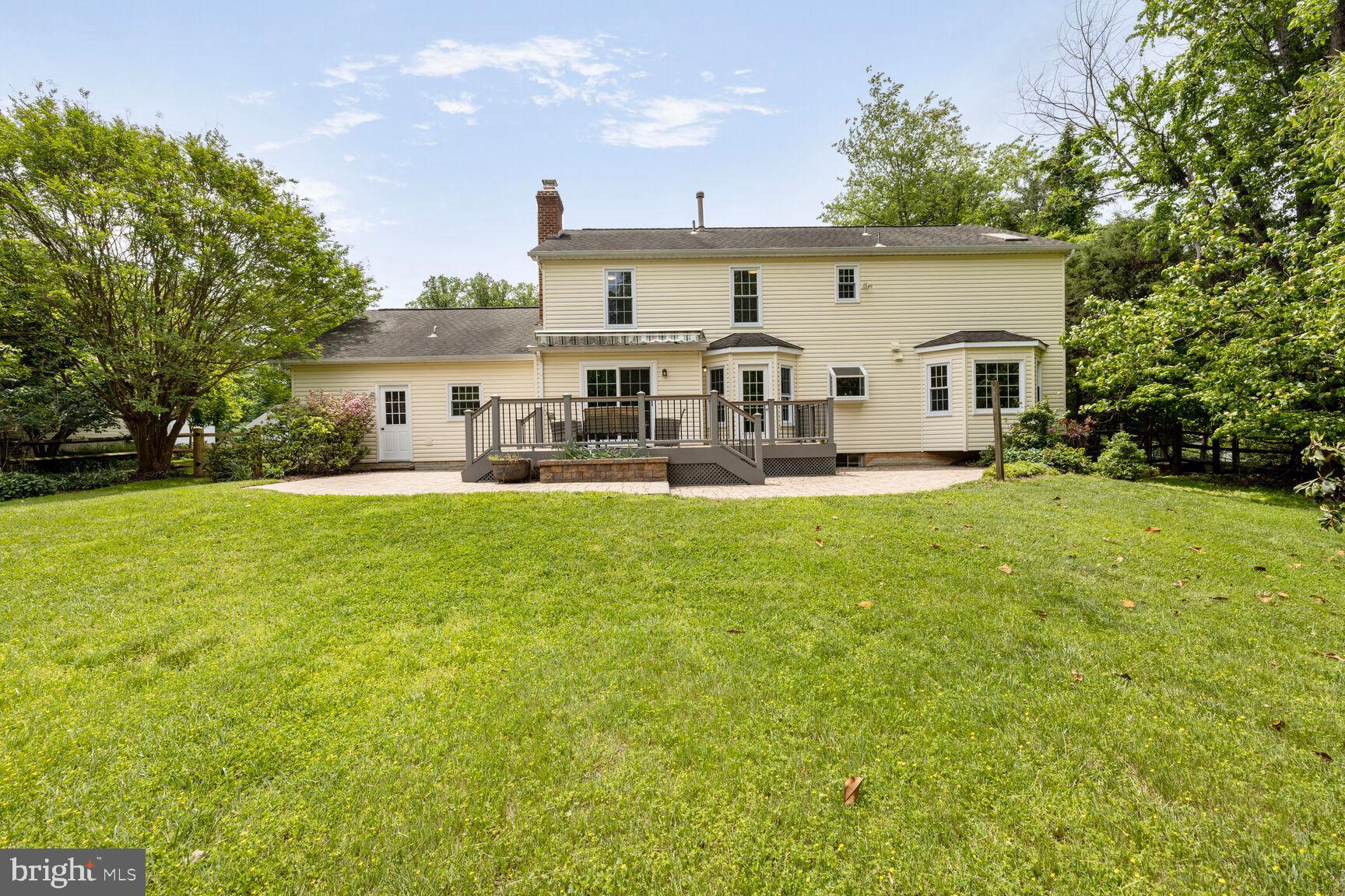 QUINCE ORCHARD MANOR - Residential