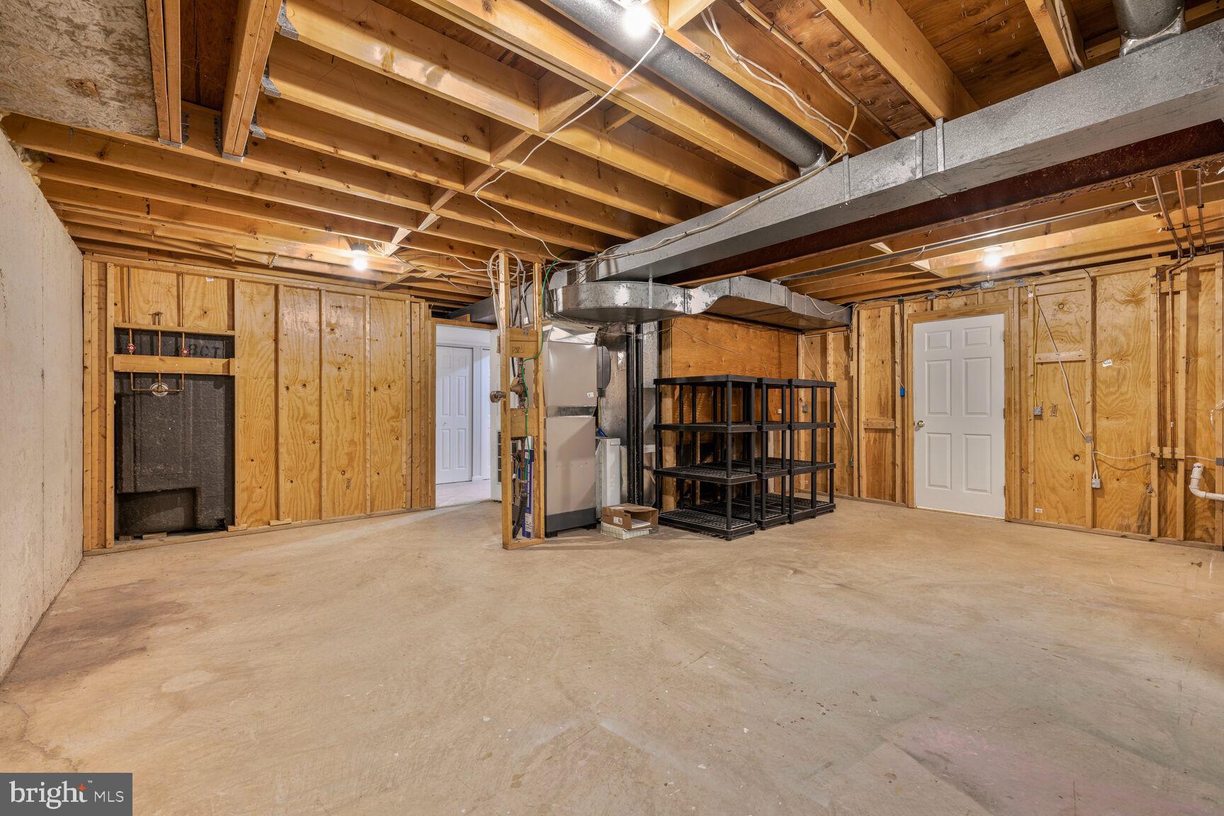 QUINCE ORCHARD MANOR - Residential