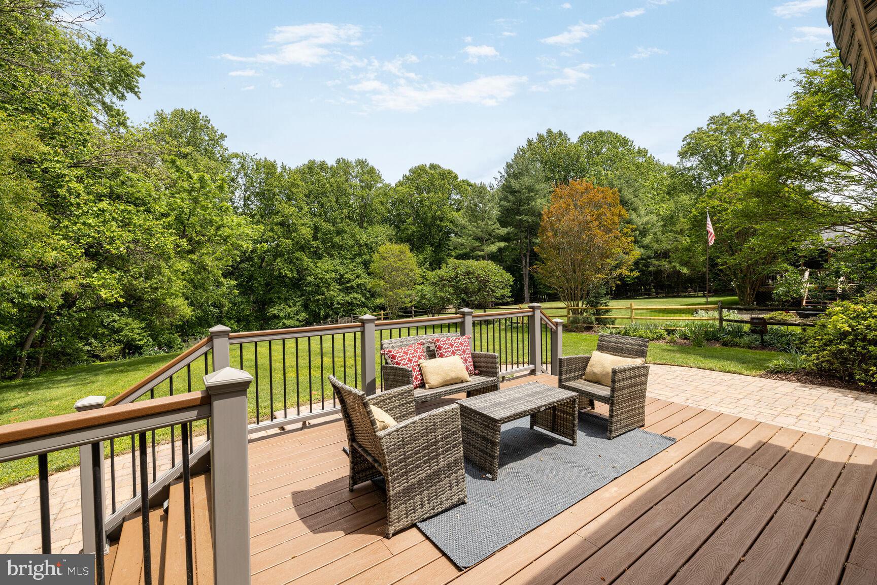 QUINCE ORCHARD MANOR - Residential