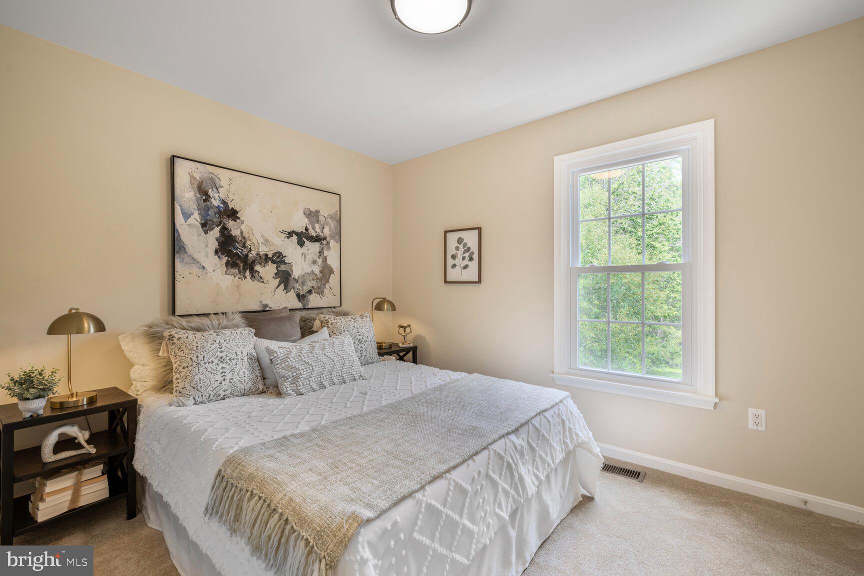 QUINCE ORCHARD MANOR - Residential