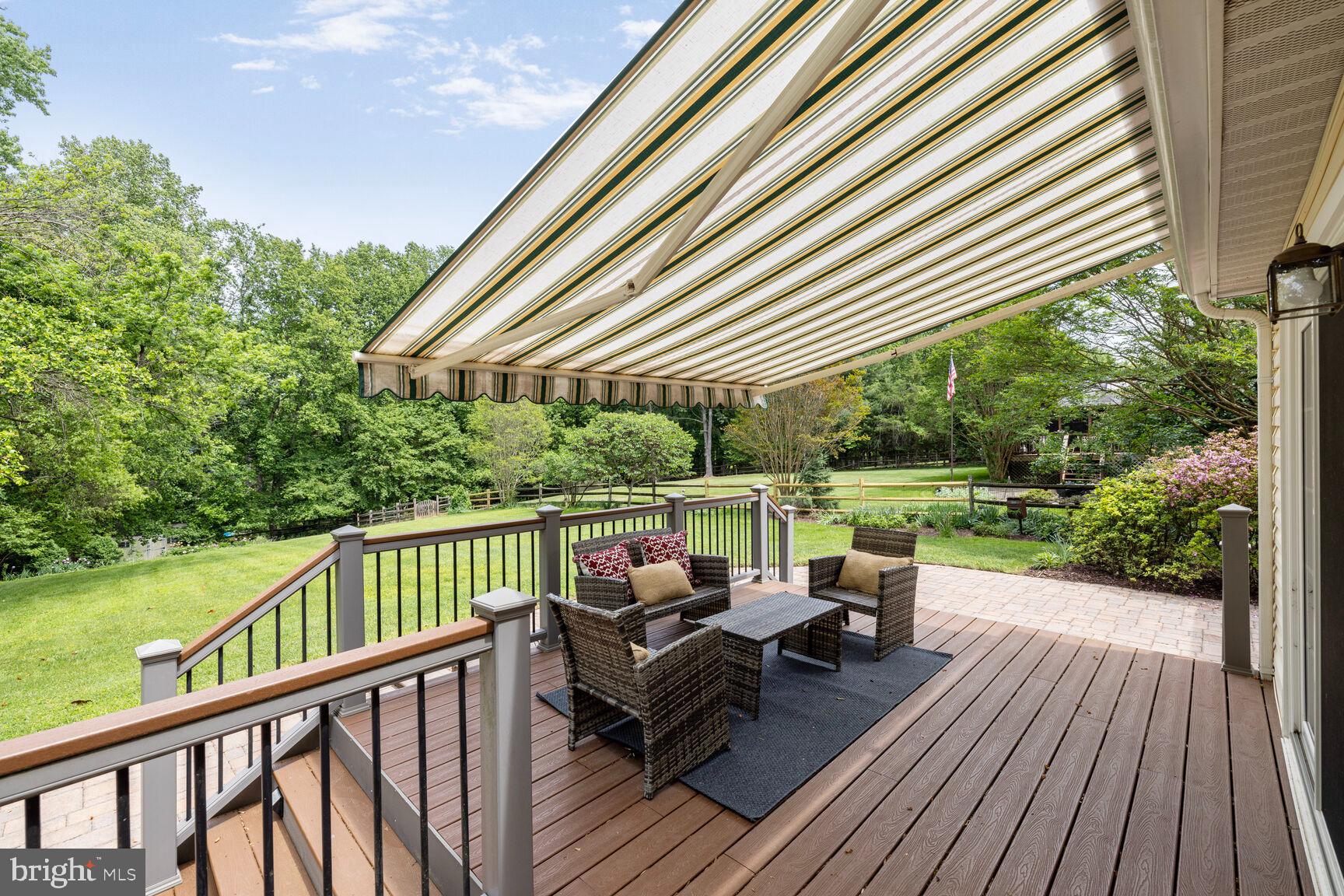 QUINCE ORCHARD MANOR - Residential