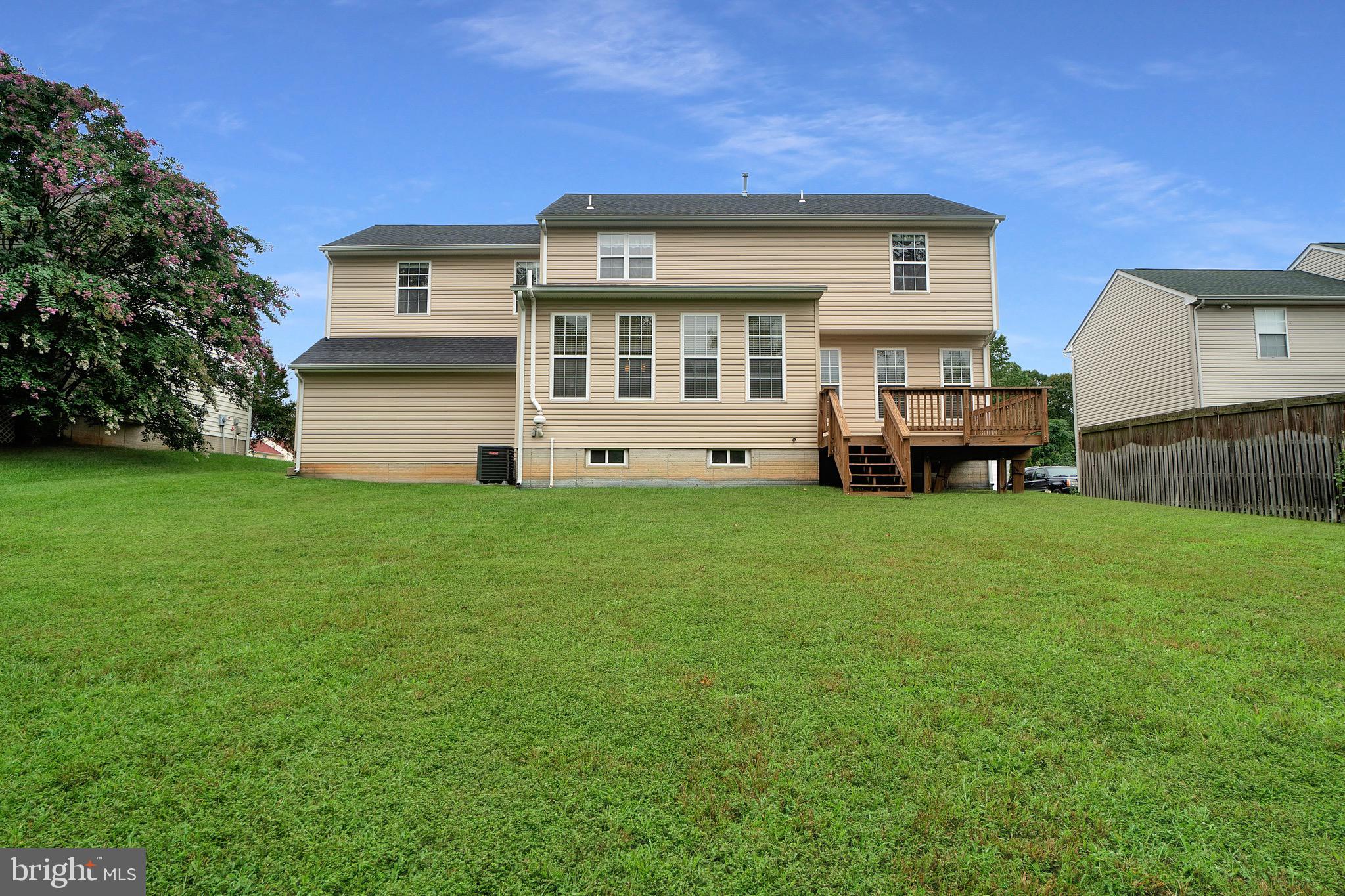 STAFFORD OAKS - Residential