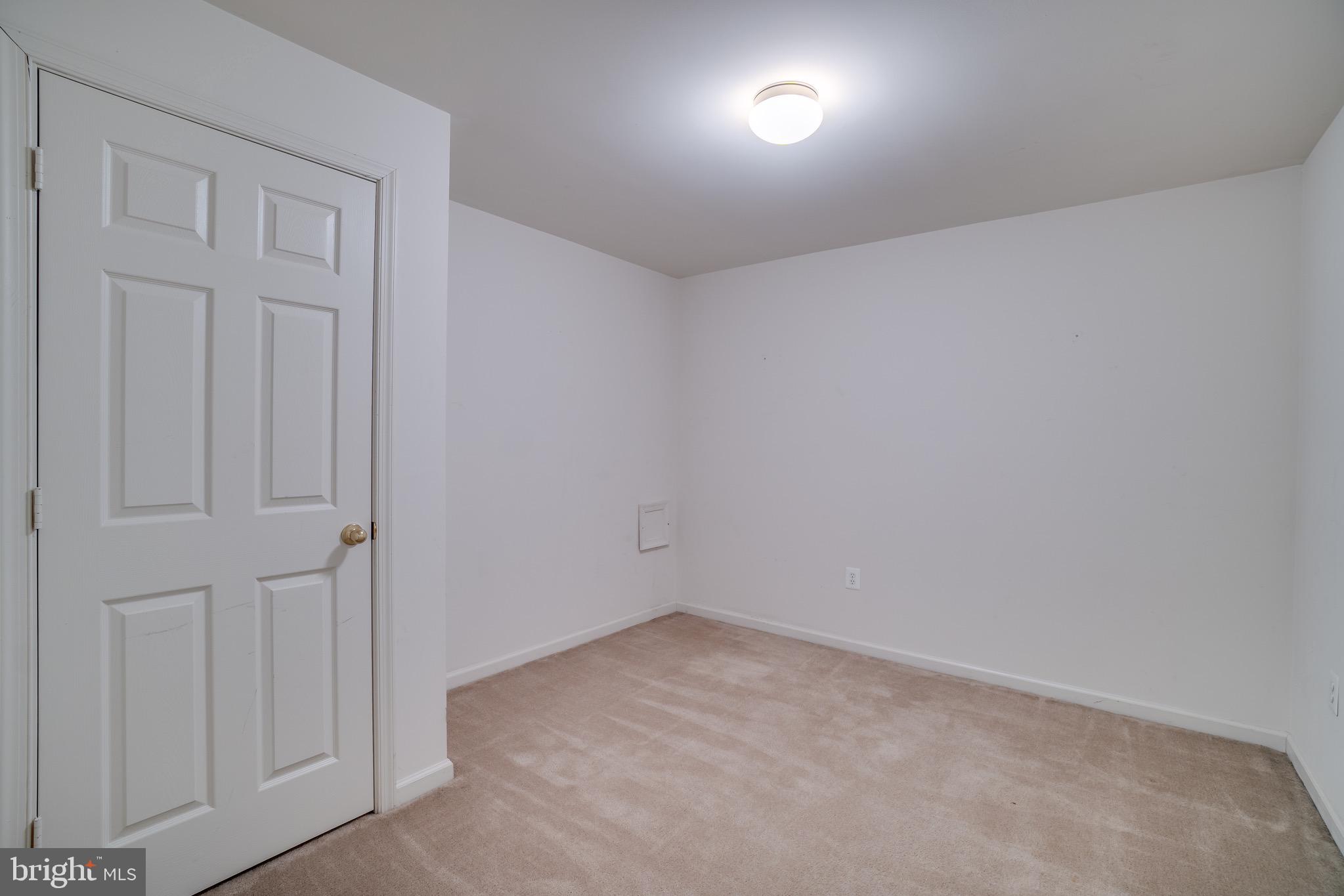 STAFFORD OAKS - Residential