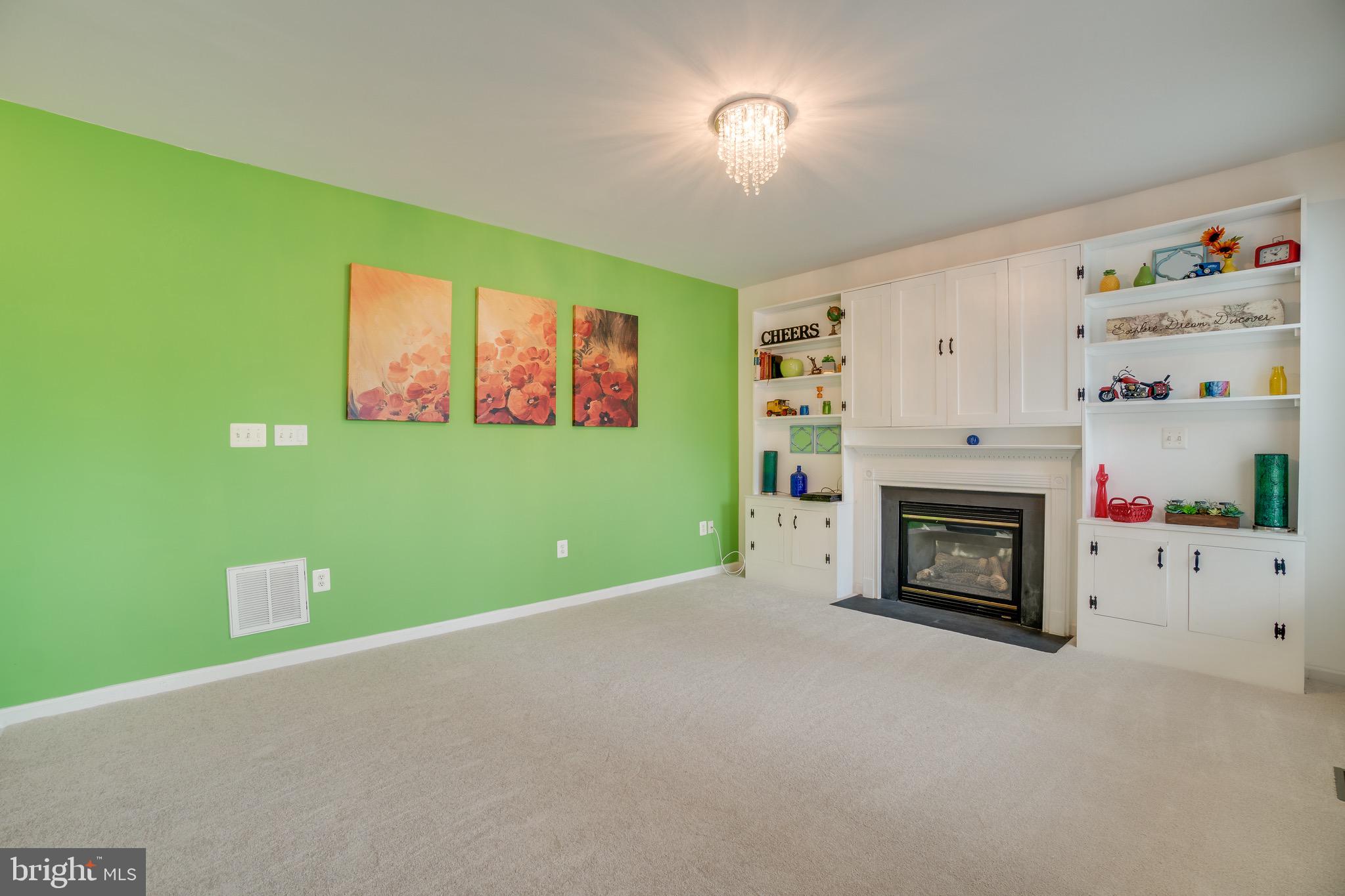 STAFFORD OAKS - Residential