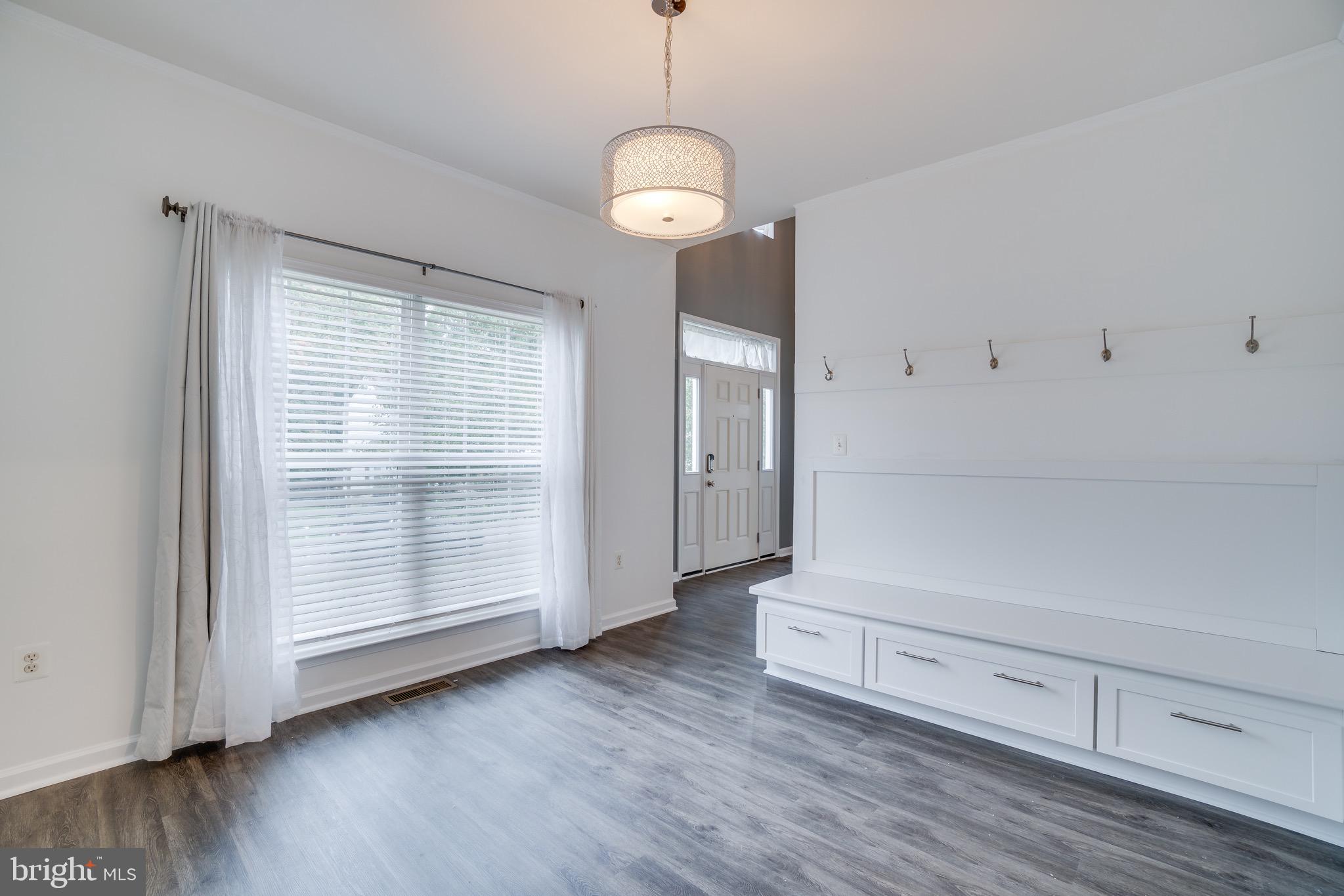 STAFFORD OAKS - Residential