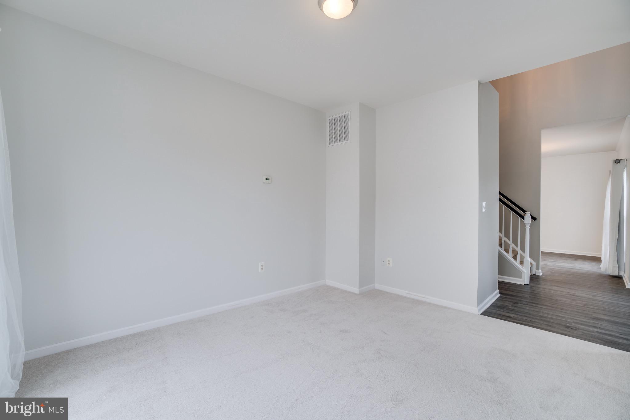 STAFFORD OAKS - Residential