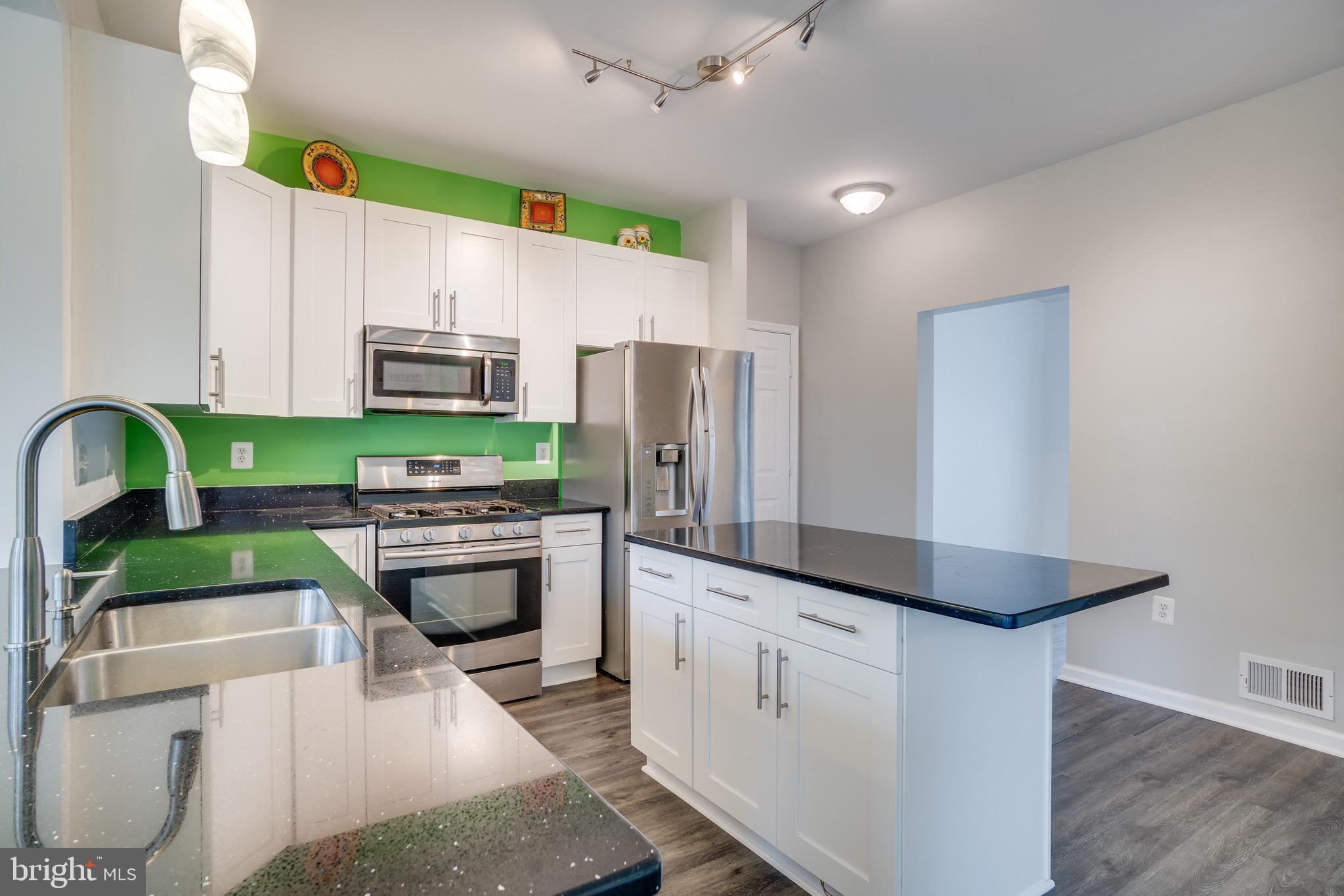 STAFFORD OAKS - Residential