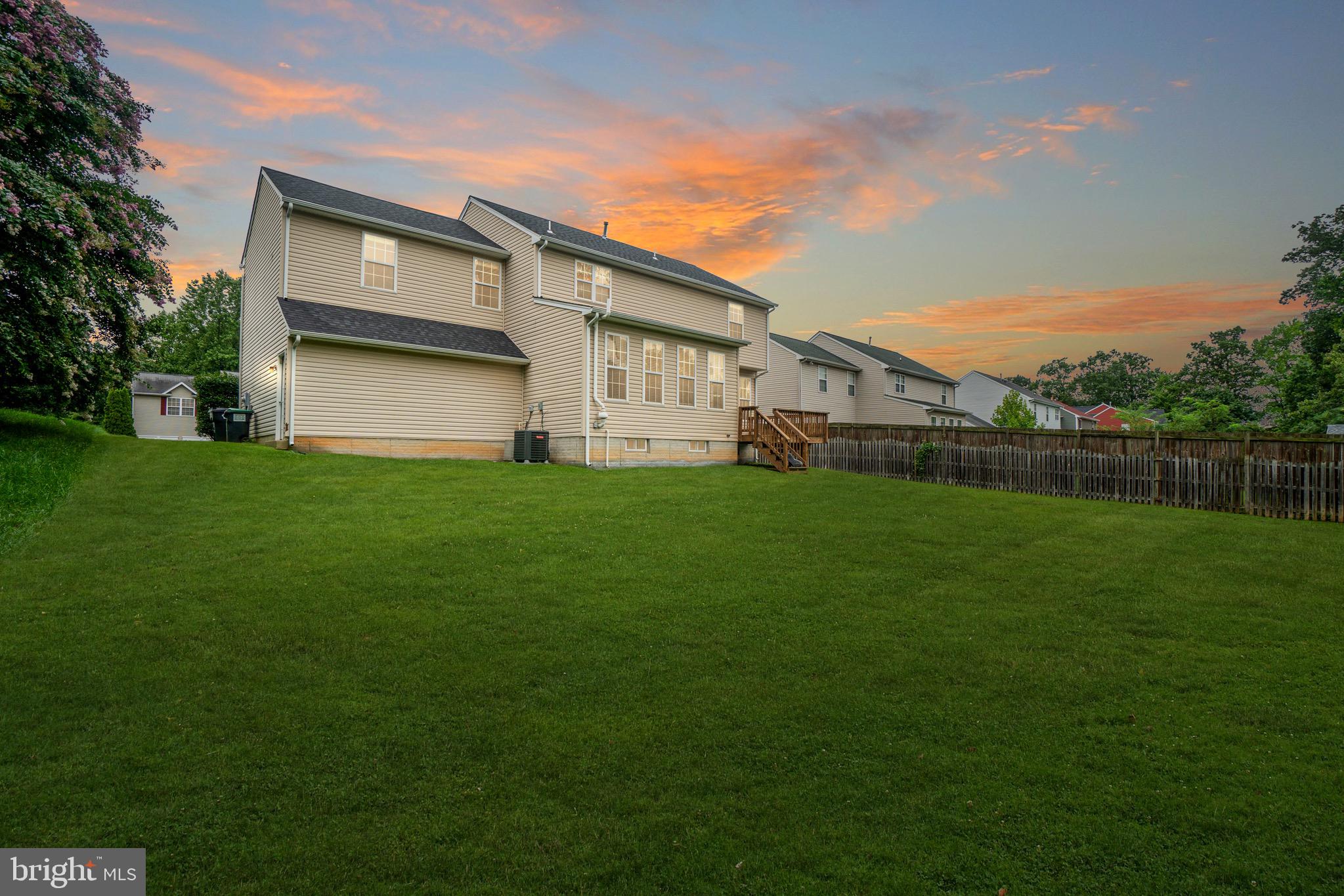 STAFFORD OAKS - Residential