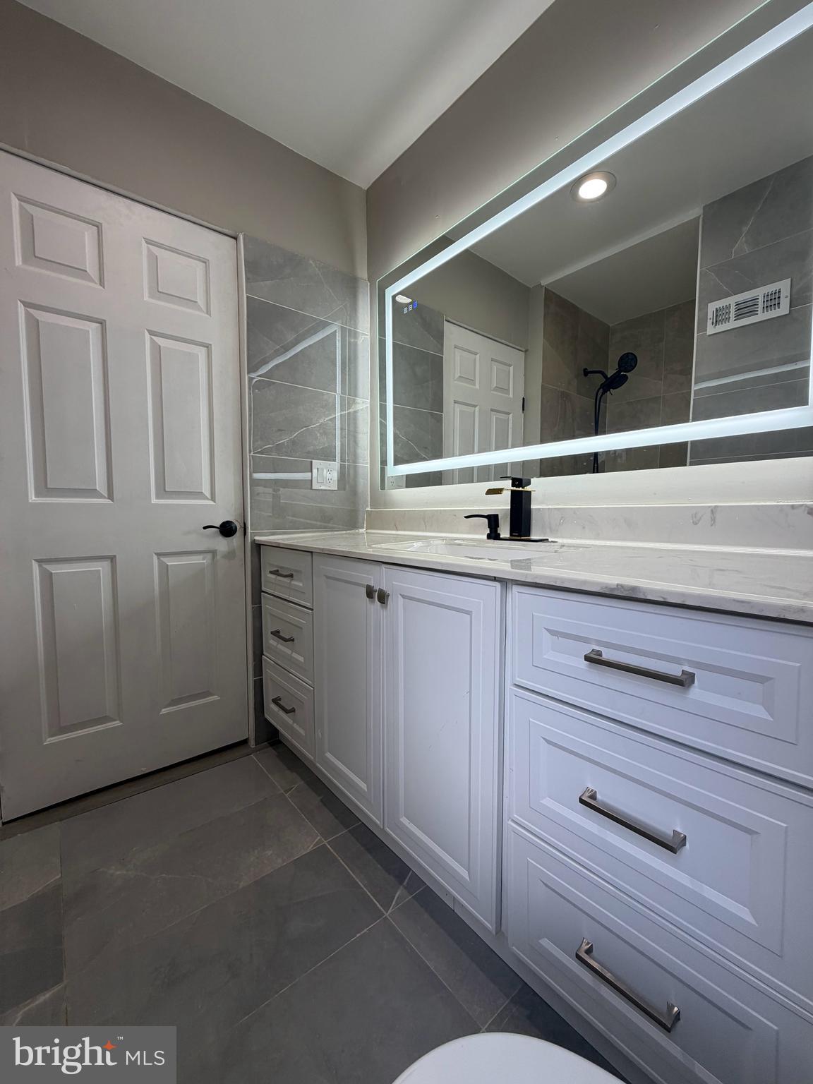 PHILADELPHIA - Residential