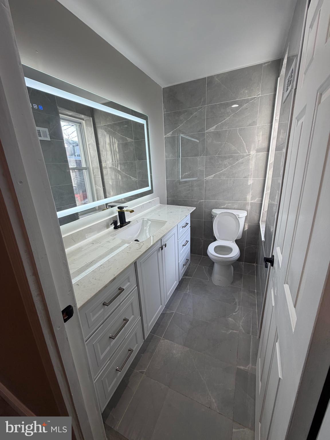 PHILADELPHIA - Residential