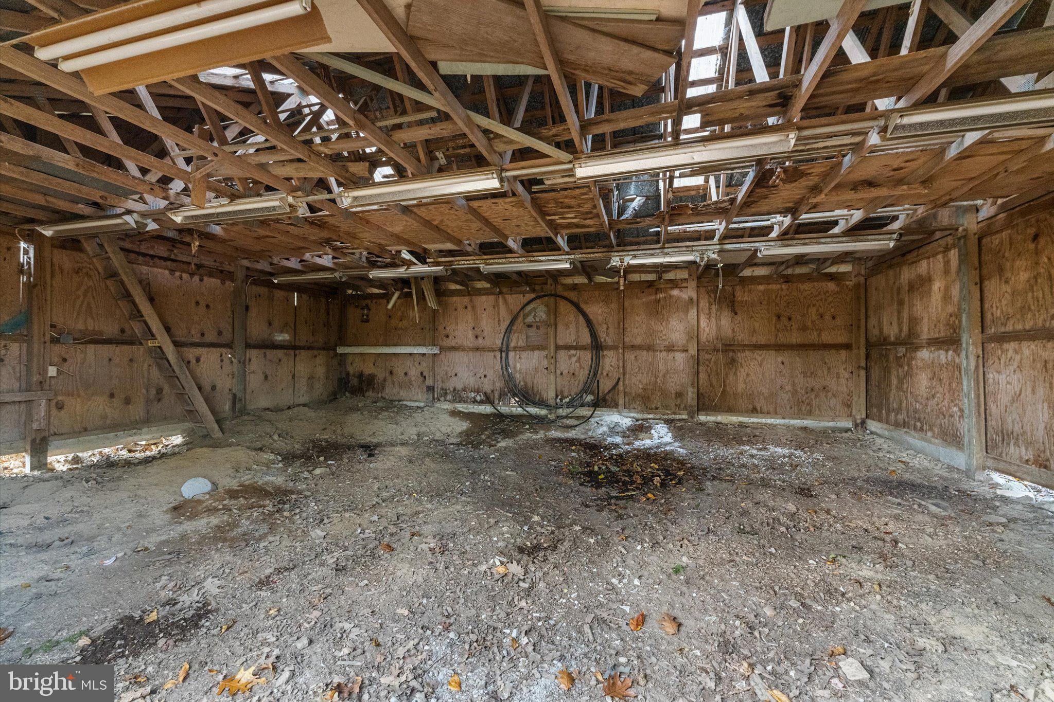 BLUE RIDGE CHASE - Residential