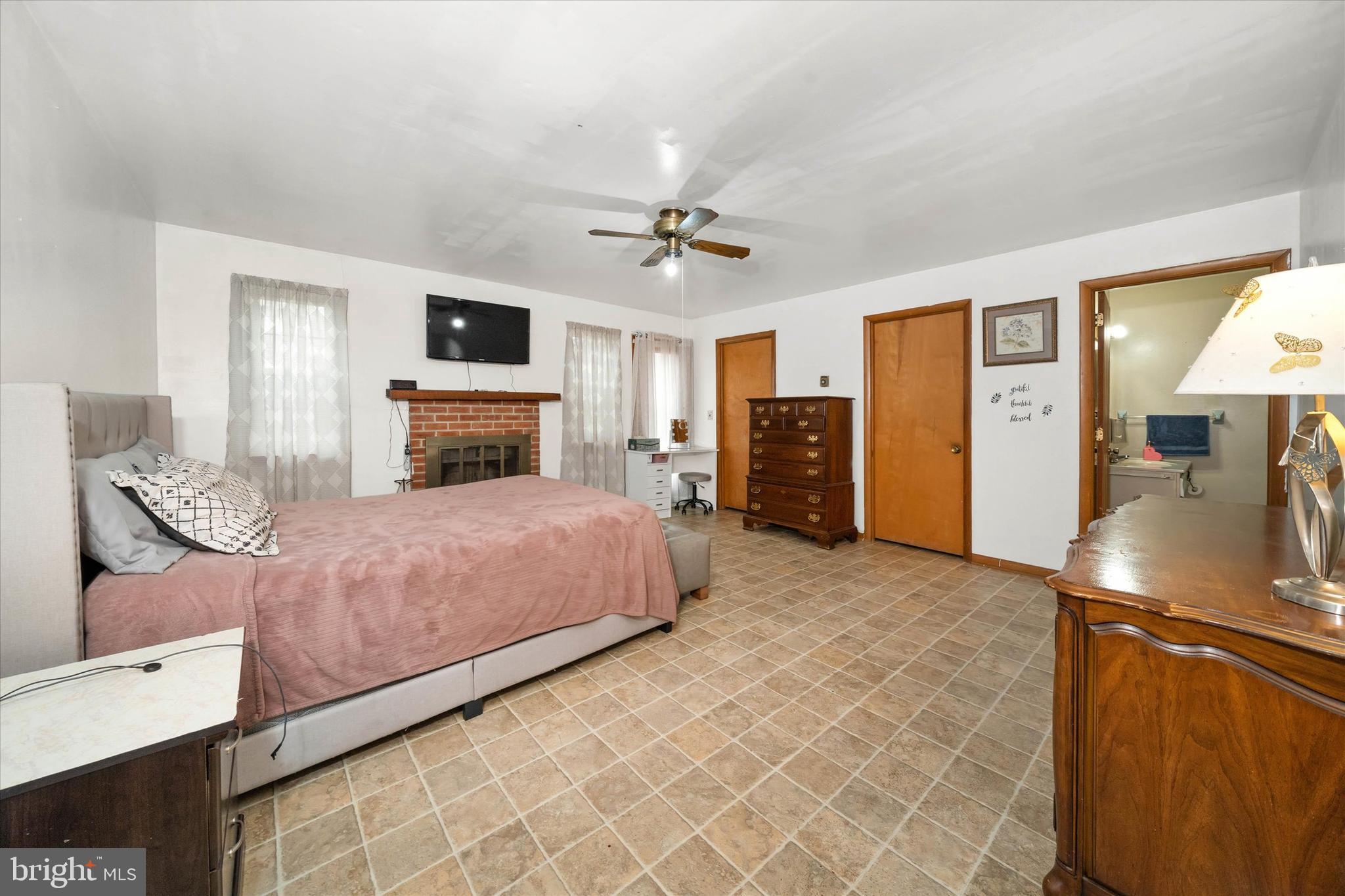 LOWER OXFORD TWP - Residential