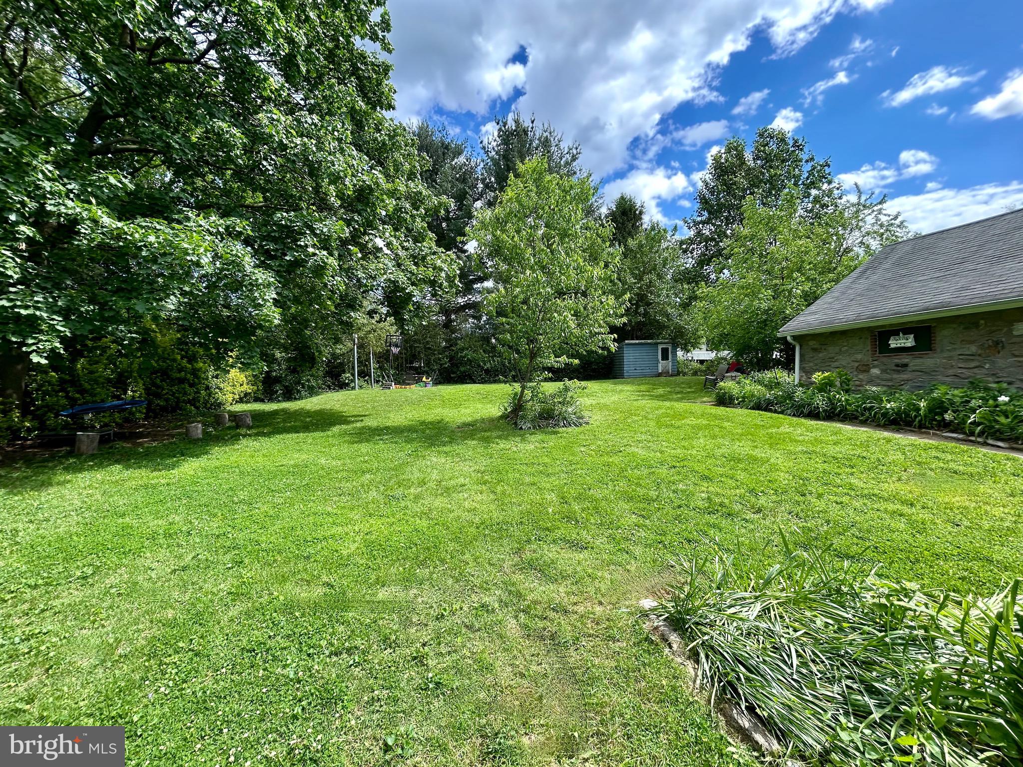 ARONIMINK ESTATES - Residential