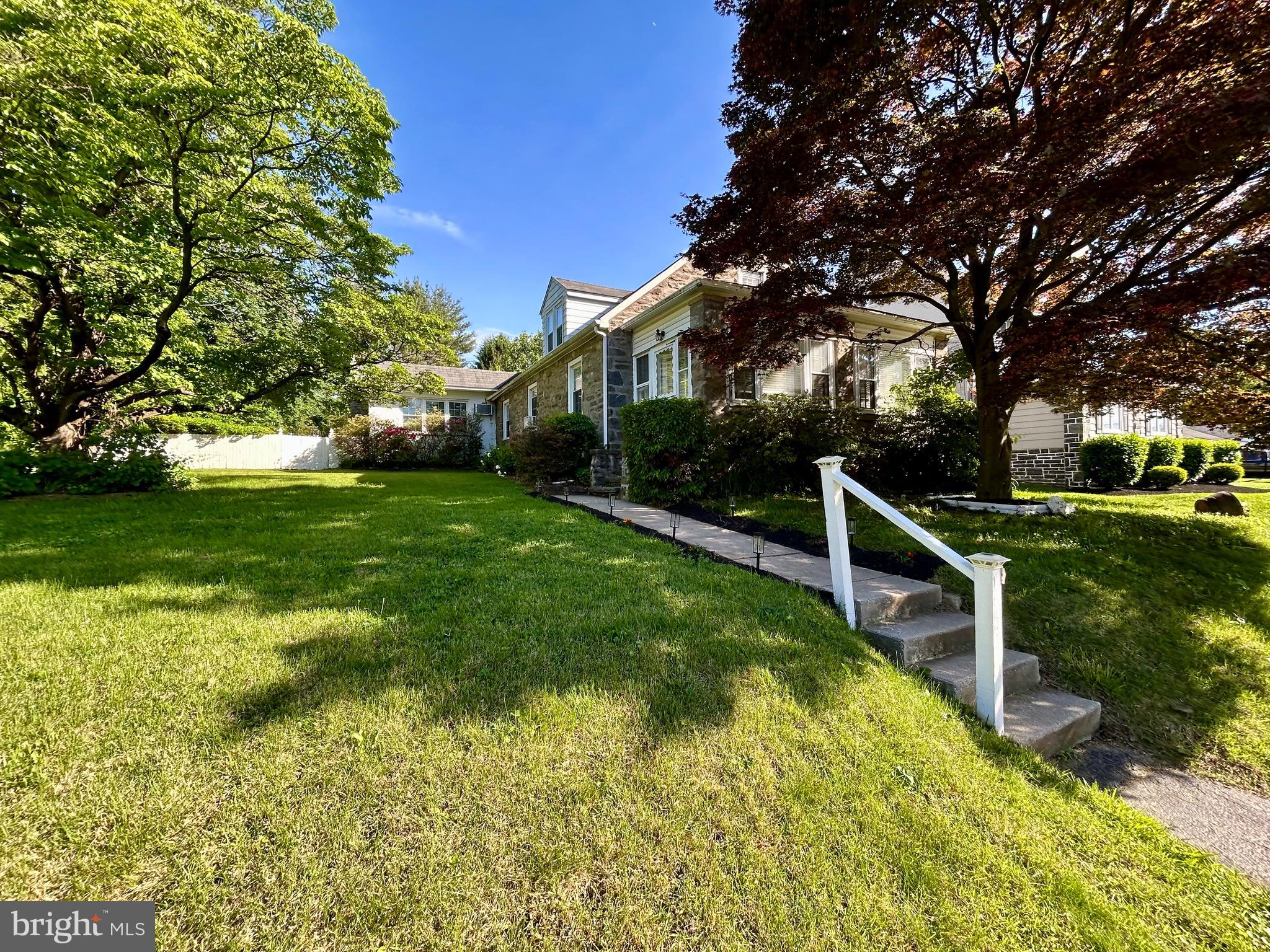 ARONIMINK ESTATES - Residential
