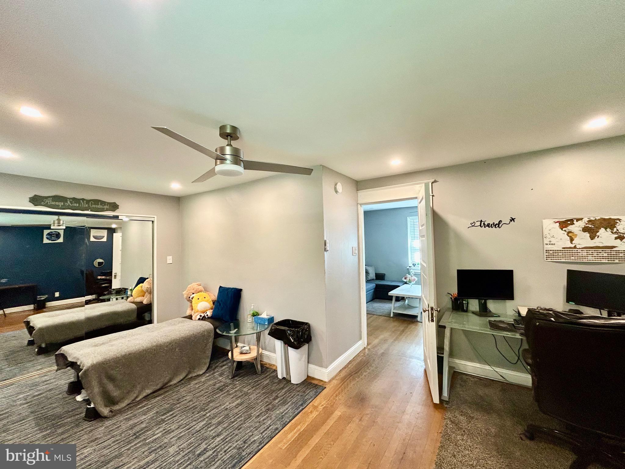 ARONIMINK ESTATES - Residential