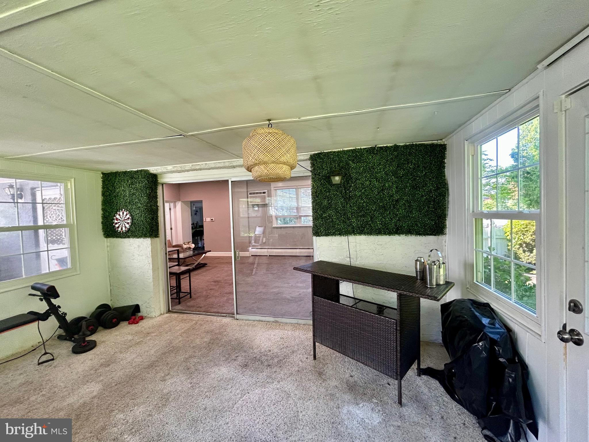 ARONIMINK ESTATES - Residential