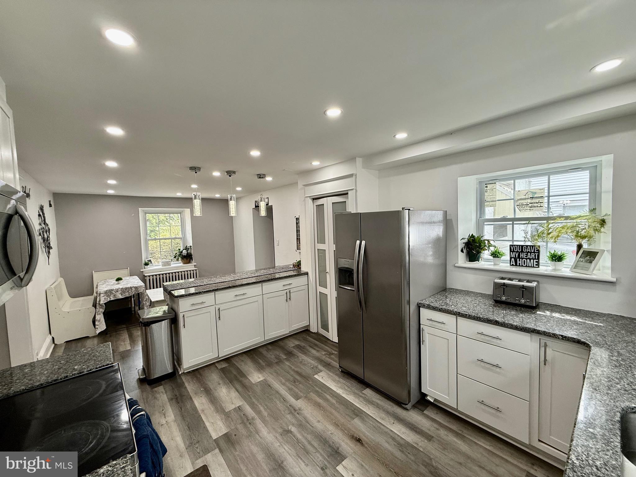 ARONIMINK ESTATES - Residential
