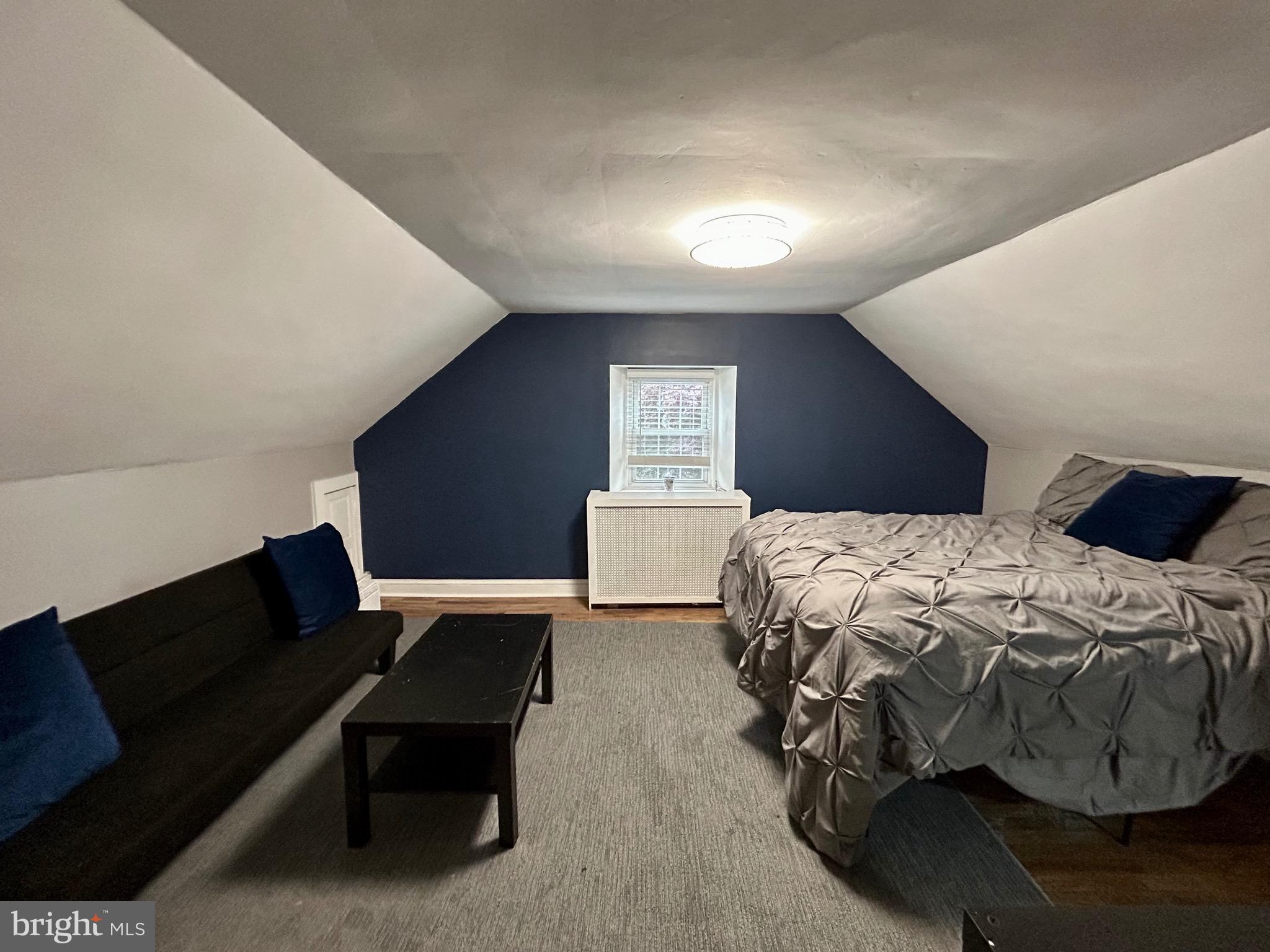 ARONIMINK ESTATES - Residential
