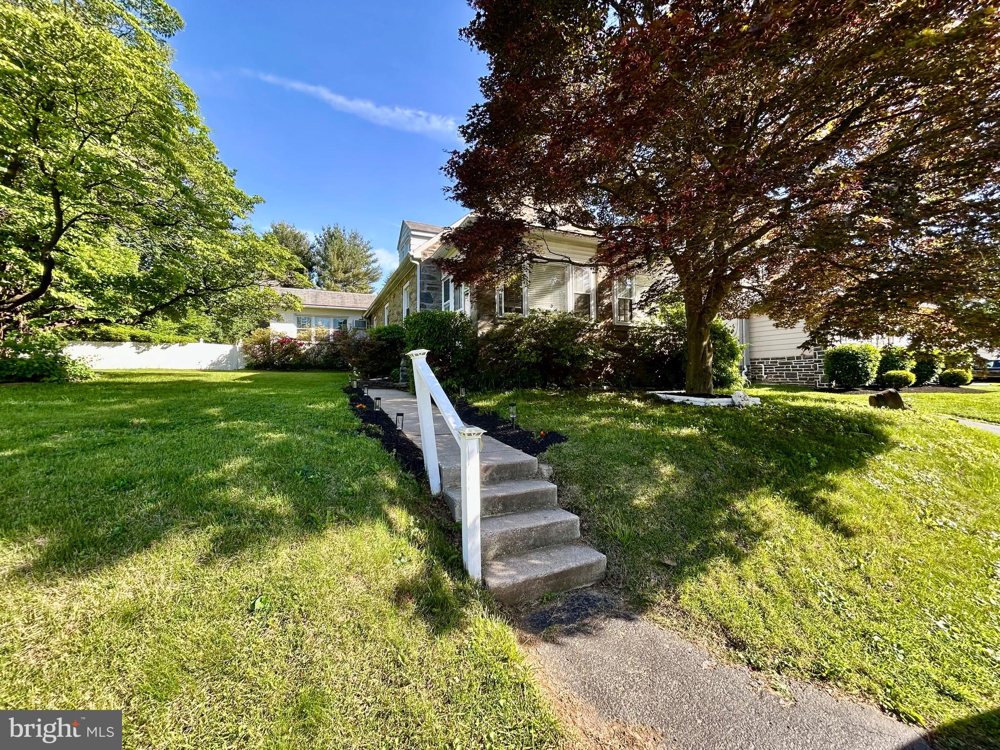 ARONIMINK ESTATES - Residential