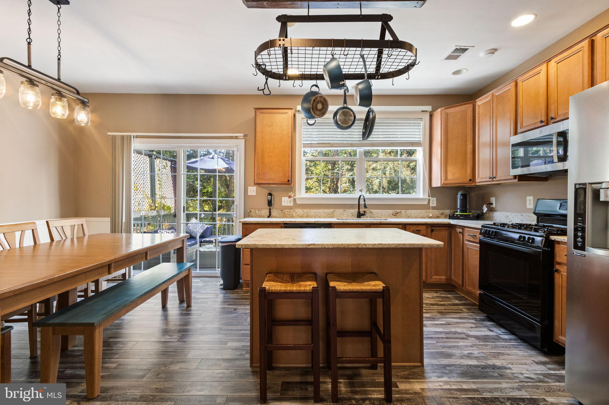 RIVERSIDE STATION - Residential