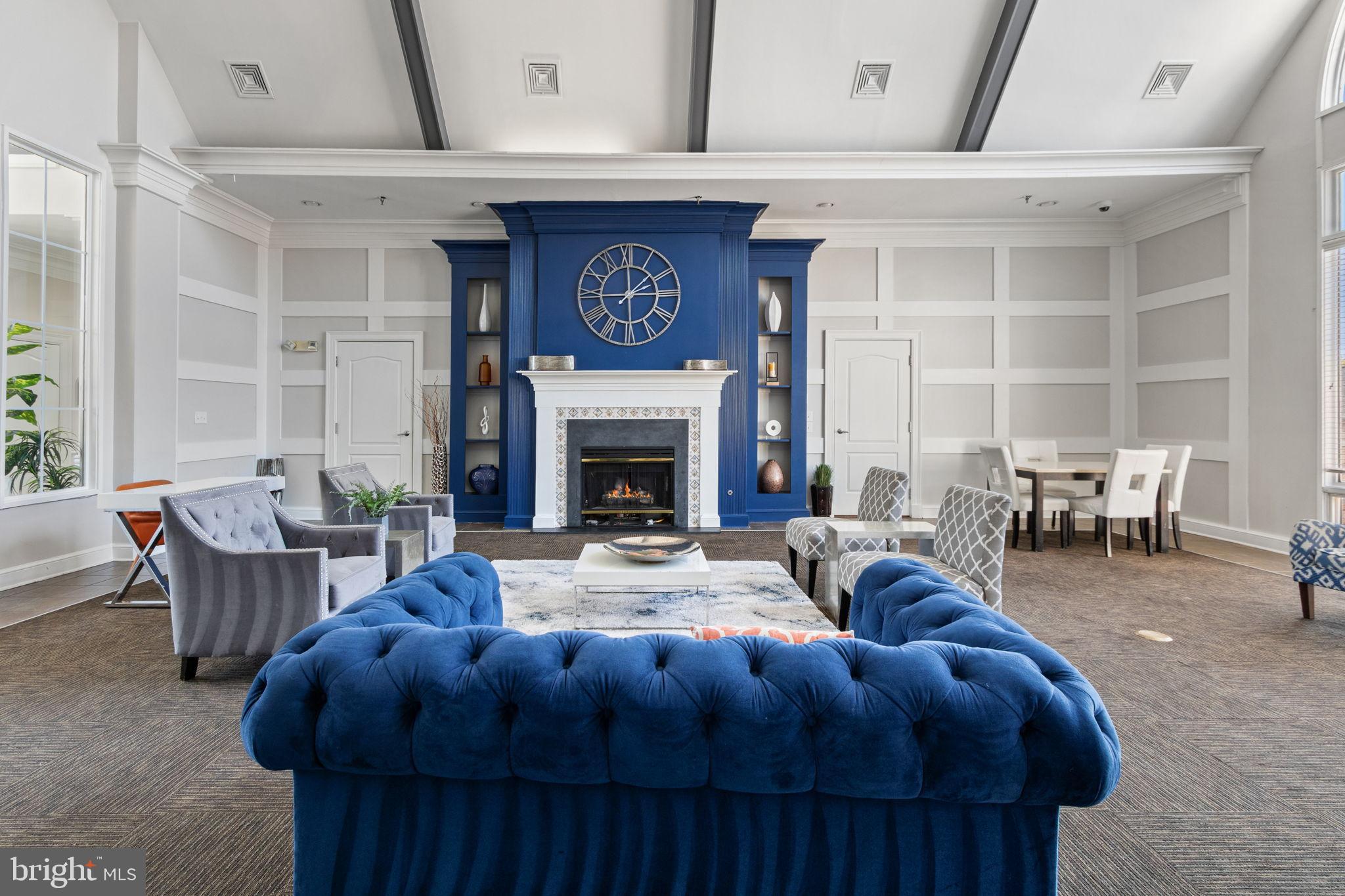 RIVERSIDE STATION - Residential